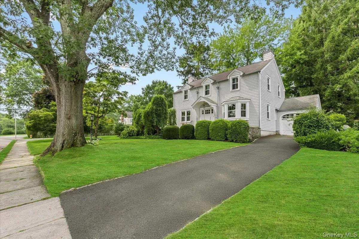 128 RALPH Avenue, White Plains, NY, 4 Bedrooms Bedrooms, 8 Rooms Rooms,2 BathroomsBathrooms,Residential,For Rent,RALPH,0,1046373 128 RALPH Avenue, White Plains, NY, 4 Bedrooms Bedrooms, 8 Rooms Rooms,2 BathroomsBathrooms,Residential,For Rent,RALPH,0,1046373