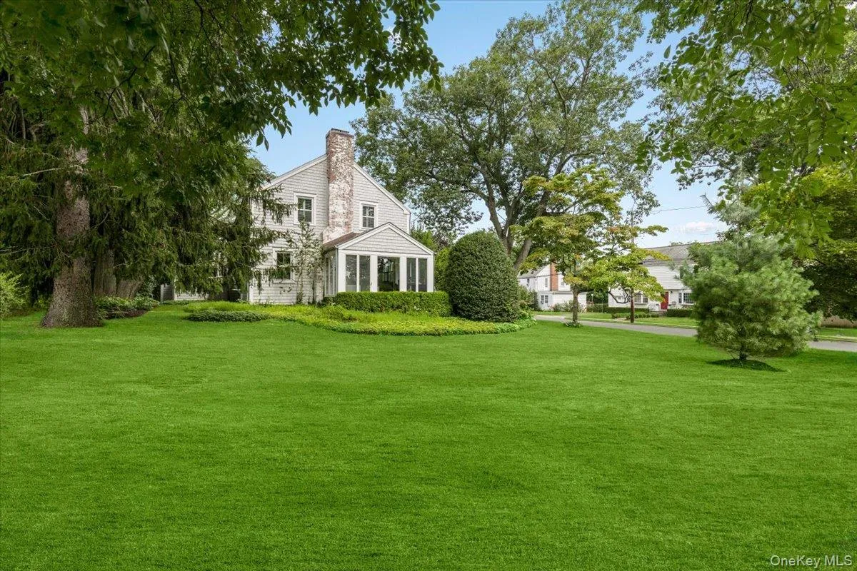 128 RALPH Avenue, White Plains, NY, 4 Bedrooms Bedrooms, 8 Rooms Rooms,2 BathroomsBathrooms,Residential,For Rent,RALPH,0,1046373 128 RALPH Avenue, White Plains, NY, 4 Bedrooms Bedrooms, 8 Rooms Rooms,2 BathroomsBathrooms,Residential,For Rent,RALPH,0,1046373