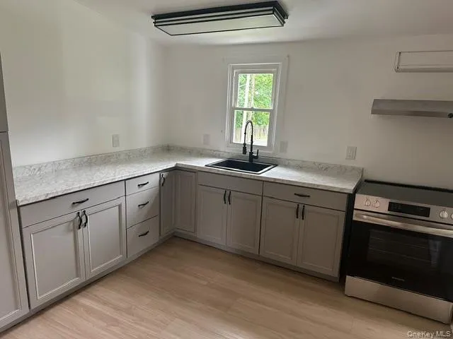 657 South Street, Newburgh (city), NY, 2 Bedroom Bedrooms, 5 Room Rooms,1 BathroomBathrooms,Residential Lease,For Rent,South,0,1046374 657 South Street, Newburgh (city), NY, 2 Bedroom Bedrooms, 5 Room Rooms,1 BathroomBathrooms,Residential Lease,For Rent,South,0,1046374