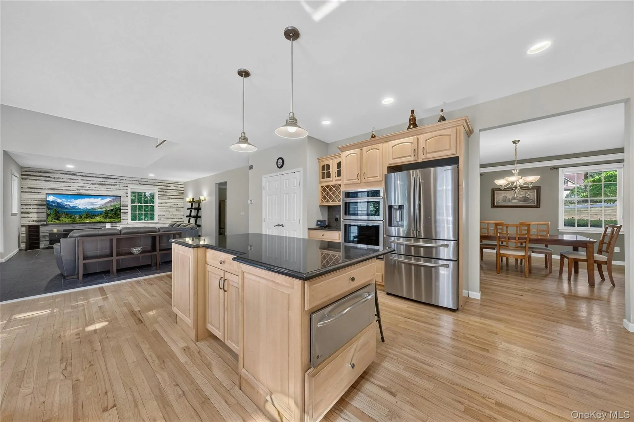 41 Lindy Drive, Carmel, NY, 5 Bedrooms Bedrooms, 9 Rooms Rooms,3 BathroomsBathrooms,Residential,For Rent,Lindy,0,1046376 41 Lindy Drive, Carmel, NY, 5 Bedrooms Bedrooms, 9 Rooms Rooms,3 BathroomsBathrooms,Residential,For Rent,Lindy,0,1046376