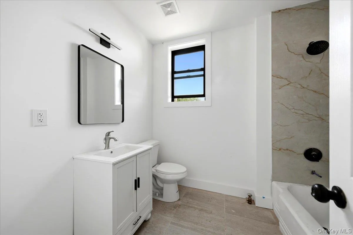35 Lawrence Street, Yonkers, NY, 3 Bedrooms Bedrooms, 7 Rooms Rooms,1 BathroomBathrooms,Residential Lease,For Rent,Lawrence,0,1046378 35 Lawrence Street, Yonkers, NY, 3 Bedrooms Bedrooms, 7 Rooms Rooms,1 BathroomBathrooms,Residential Lease,For Rent,Lawrence,0,1046378