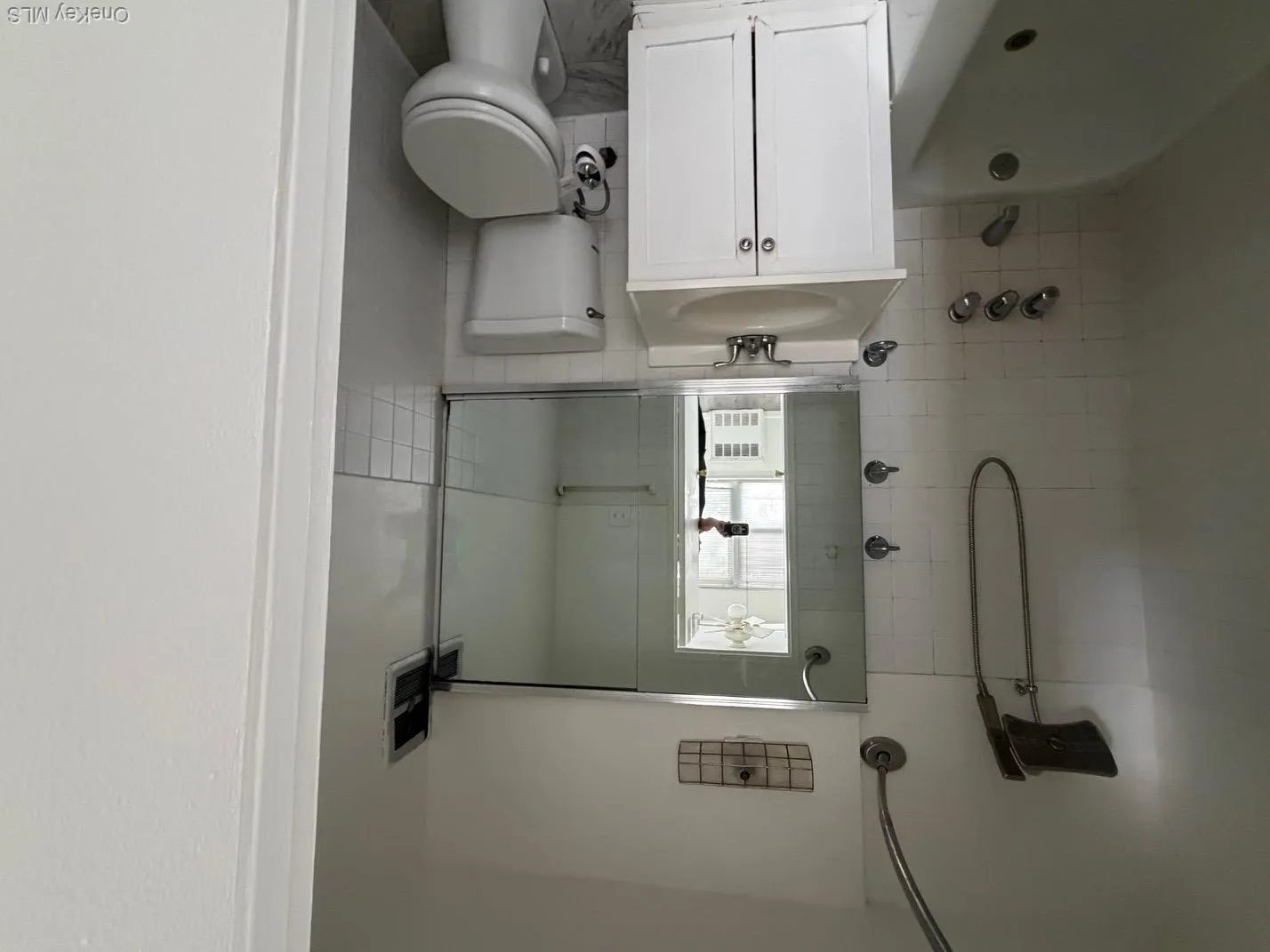740 Broadway, Long Beach, NY, 1 Room Rooms,1 BathroomBathrooms,Residential Lease,For Rent,Broadway,0,1046385 740 Broadway, Long Beach, NY, 1 Room Rooms,1 BathroomBathrooms,Residential Lease,For Rent,Broadway,0,1046385