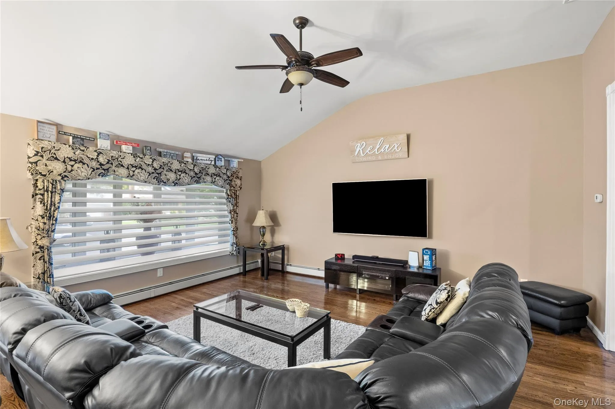 7 Monterey Drive, North Hempstead, NY, 4 Bedrooms Bedrooms, 8 Rooms Rooms,3 BathroomsBathrooms,Residential,For Rent,Monterey,0,1046387 7 Monterey Drive, North Hempstead, NY, 4 Bedrooms Bedrooms, 8 Rooms Rooms,3 BathroomsBathrooms,Residential,For Rent,Monterey,0,1046387