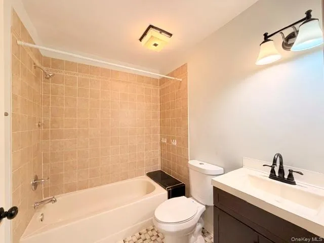 47 Ruth Court, Middletown, NY, 2 Bedrooms Bedrooms, 5 Rooms Rooms,1 BathroomBathrooms,Residential Lease,For Rent,Ruth,0,1046389 47 Ruth Court, Middletown, NY, 2 Bedrooms Bedrooms, 5 Rooms Rooms,1 BathroomBathrooms,Residential Lease,For Rent,Ruth,0,1046389