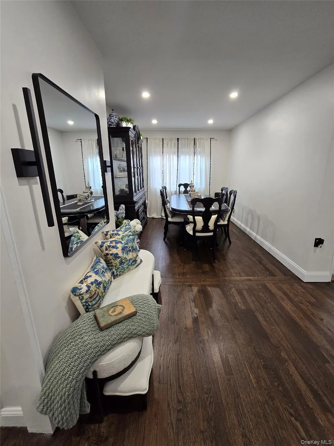 81-48 156th Ave, New York, NY, 3 Bedrooms Bedrooms, 6 Rooms Rooms,1 BathroomBathrooms,Residential,For Rent,156th Ave,0,1046392 81-48 156th Ave, New York, NY, 3 Bedrooms Bedrooms, 6 Rooms Rooms,1 BathroomBathrooms,Residential,For Rent,156th Ave,0,1046392