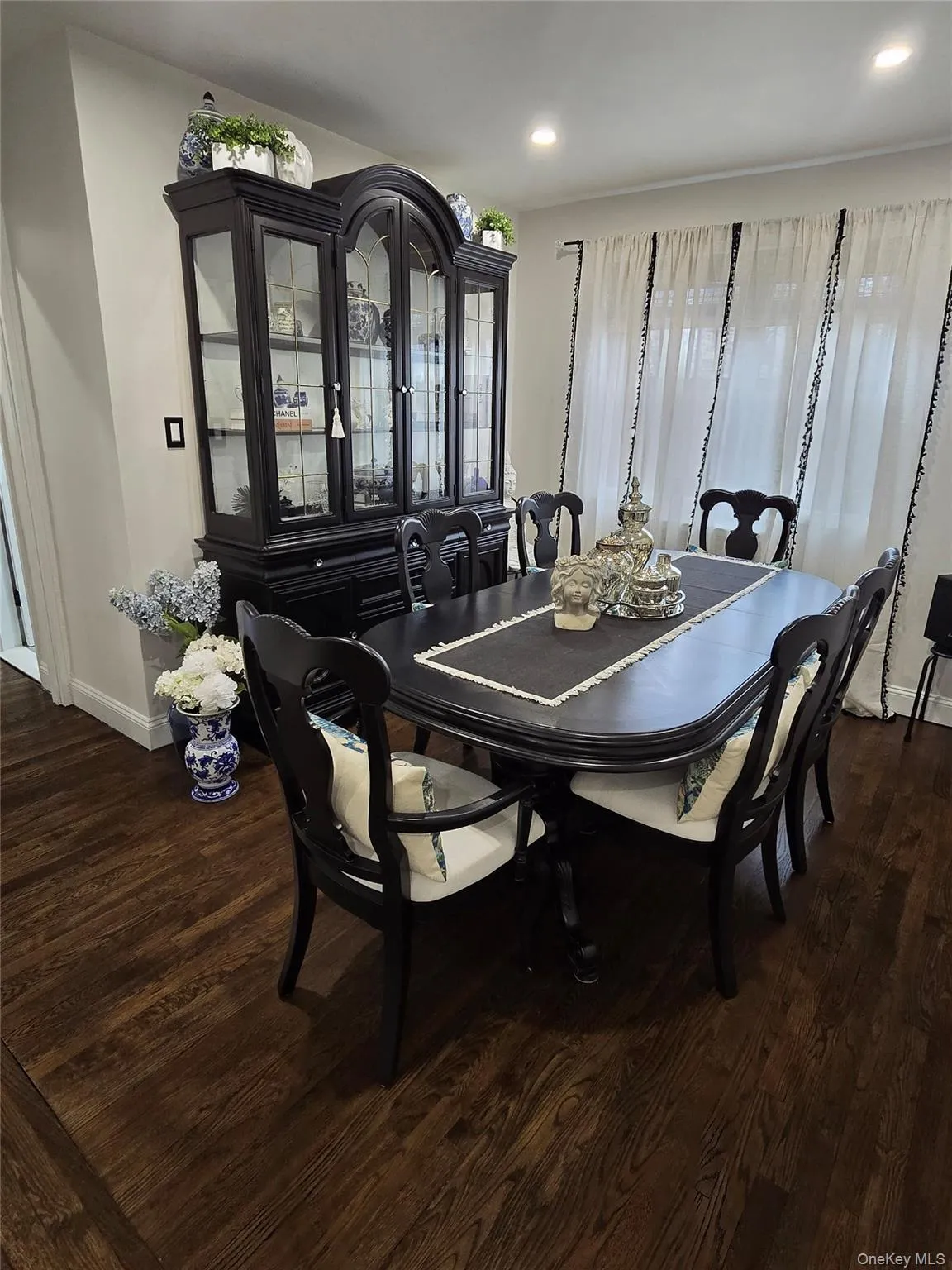 81-48 156th Ave, New York, NY, 3 Bedrooms Bedrooms, 6 Rooms Rooms,1 BathroomBathrooms,Residential,For Rent,156th Ave,0,1046392 81-48 156th Ave, New York, NY, 3 Bedrooms Bedrooms, 6 Rooms Rooms,1 BathroomBathrooms,Residential,For Rent,156th Ave,0,1046392