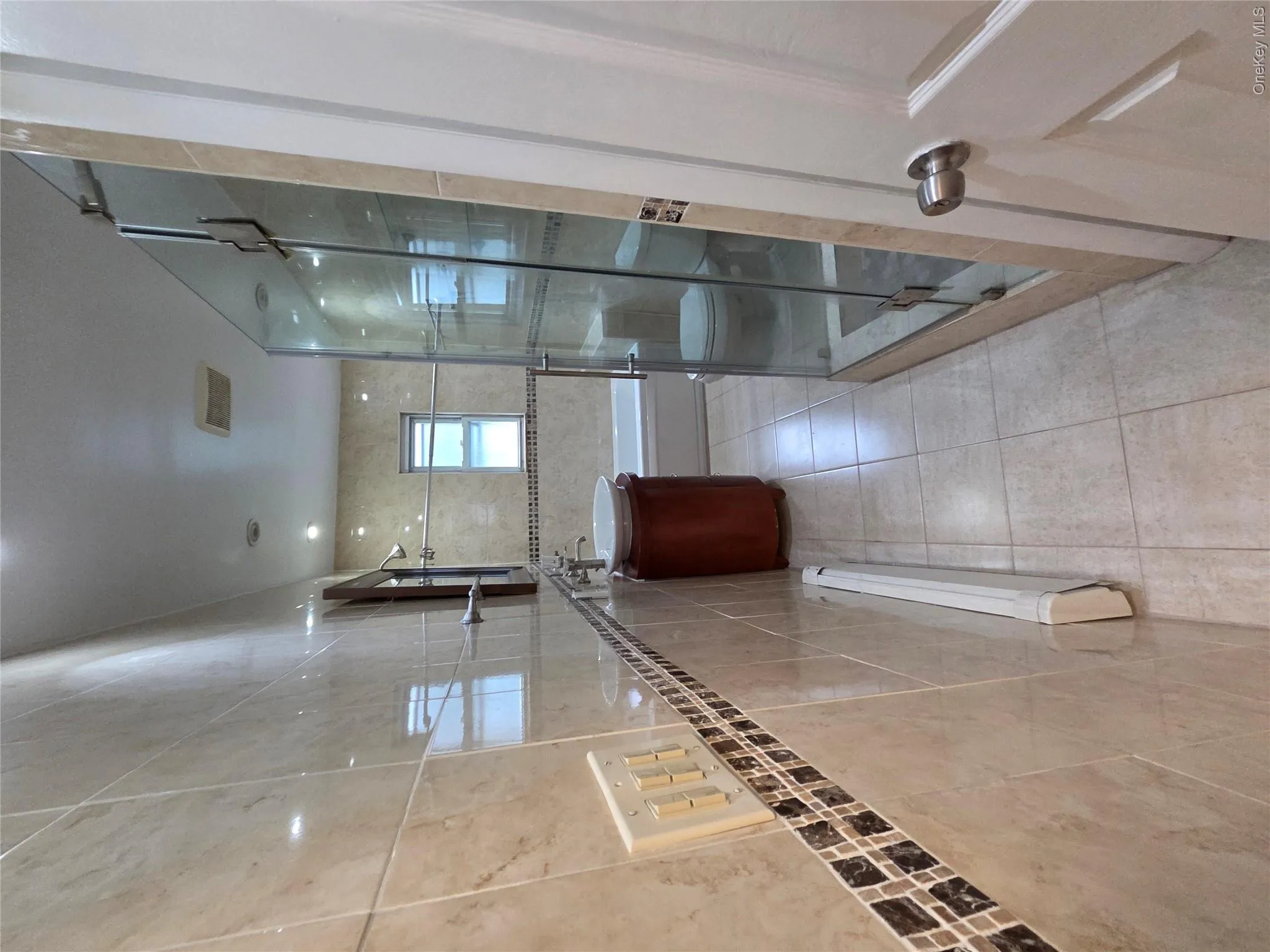 2129 Muliner Avenue, New York, NY, 4 Bedrooms Bedrooms, 7 Rooms Rooms,1 BathroomBathrooms,Residential Lease,For Rent,Muliner,0,1046395 2129 Muliner Avenue, New York, NY, 4 Bedrooms Bedrooms, 7 Rooms Rooms,1 BathroomBathrooms,Residential Lease,For Rent,Muliner,0,1046395