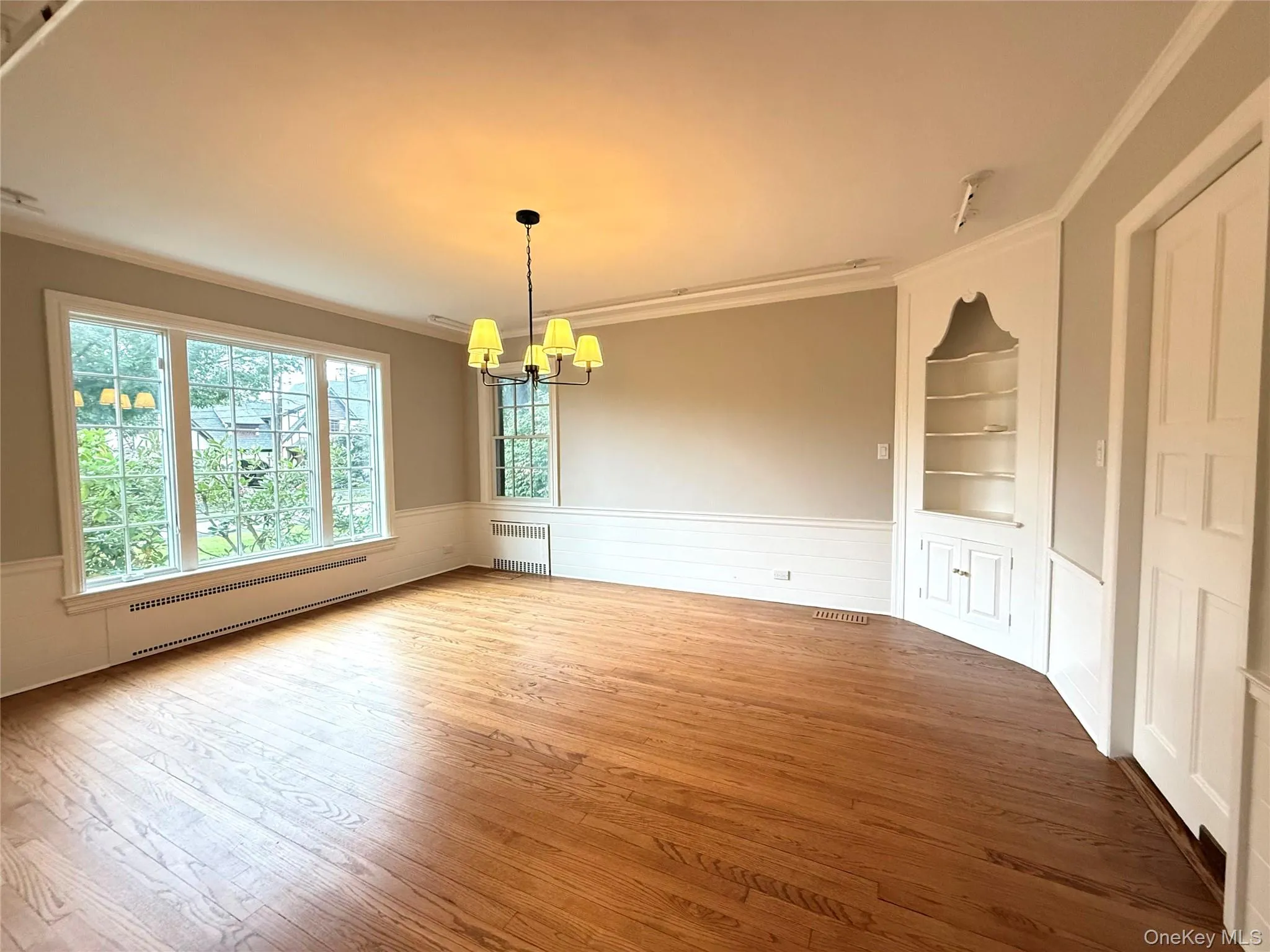 2 Saint Marks Place, Huntington, NY, 4 Bedroom Bedrooms, 8 Room Rooms,3 BathroomBathrooms,Residential Lease,For Rent,Saint Marks,0,1046398 2 Saint Marks Place, Huntington, NY, 4 Bedroom Bedrooms, 8 Room Rooms,3 BathroomBathrooms,Residential Lease,For Rent,Saint Marks,0,1046398