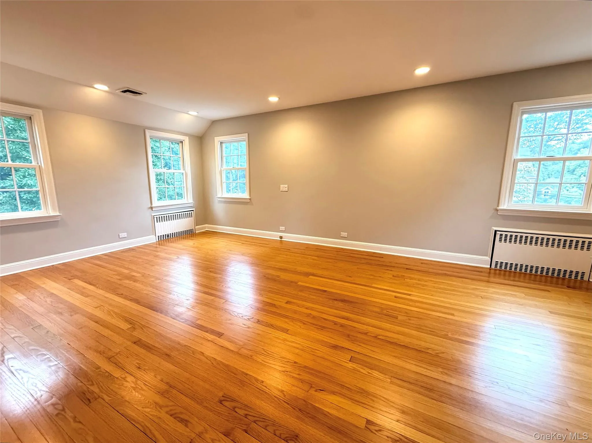 2 Saint Marks Place, Huntington, NY, 4 Bedroom Bedrooms, 8 Room Rooms,3 BathroomBathrooms,Residential Lease,For Rent,Saint Marks,0,1046398 2 Saint Marks Place, Huntington, NY, 4 Bedroom Bedrooms, 8 Room Rooms,3 BathroomBathrooms,Residential Lease,For Rent,Saint Marks,0,1046398