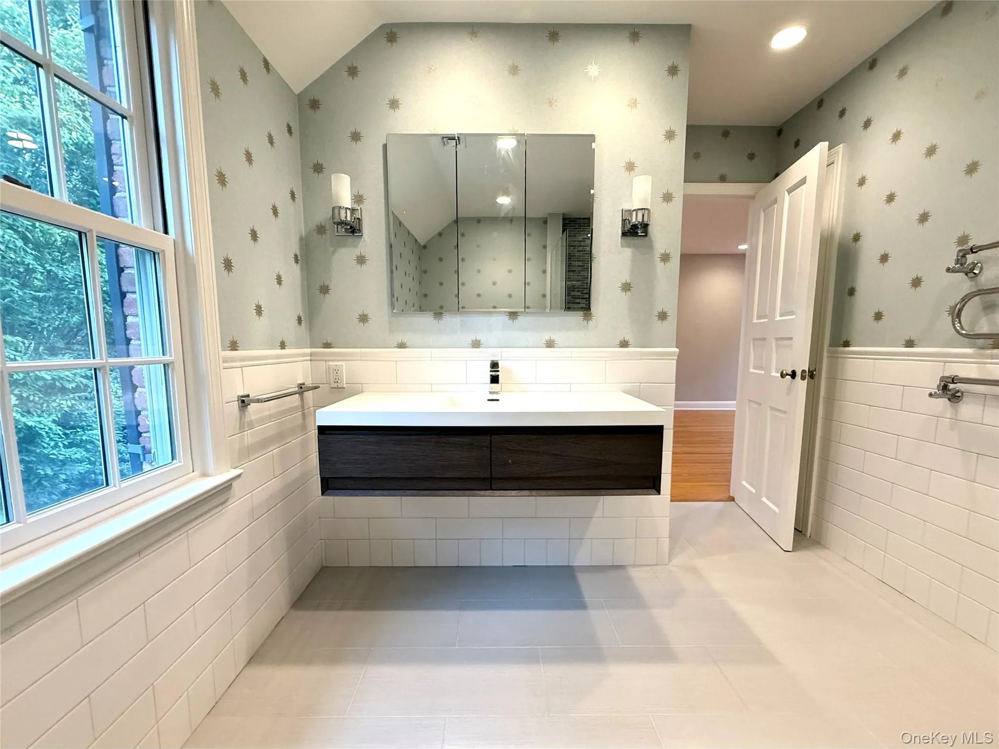 2 Saint Marks Place, Huntington, NY, 4 Bedroom Bedrooms, 8 Room Rooms,3 BathroomBathrooms,Residential Lease,For Rent,Saint Marks,0,1046398 2 Saint Marks Place, Huntington, NY, 4 Bedroom Bedrooms, 8 Room Rooms,3 BathroomBathrooms,Residential Lease,For Rent,Saint Marks,0,1046398