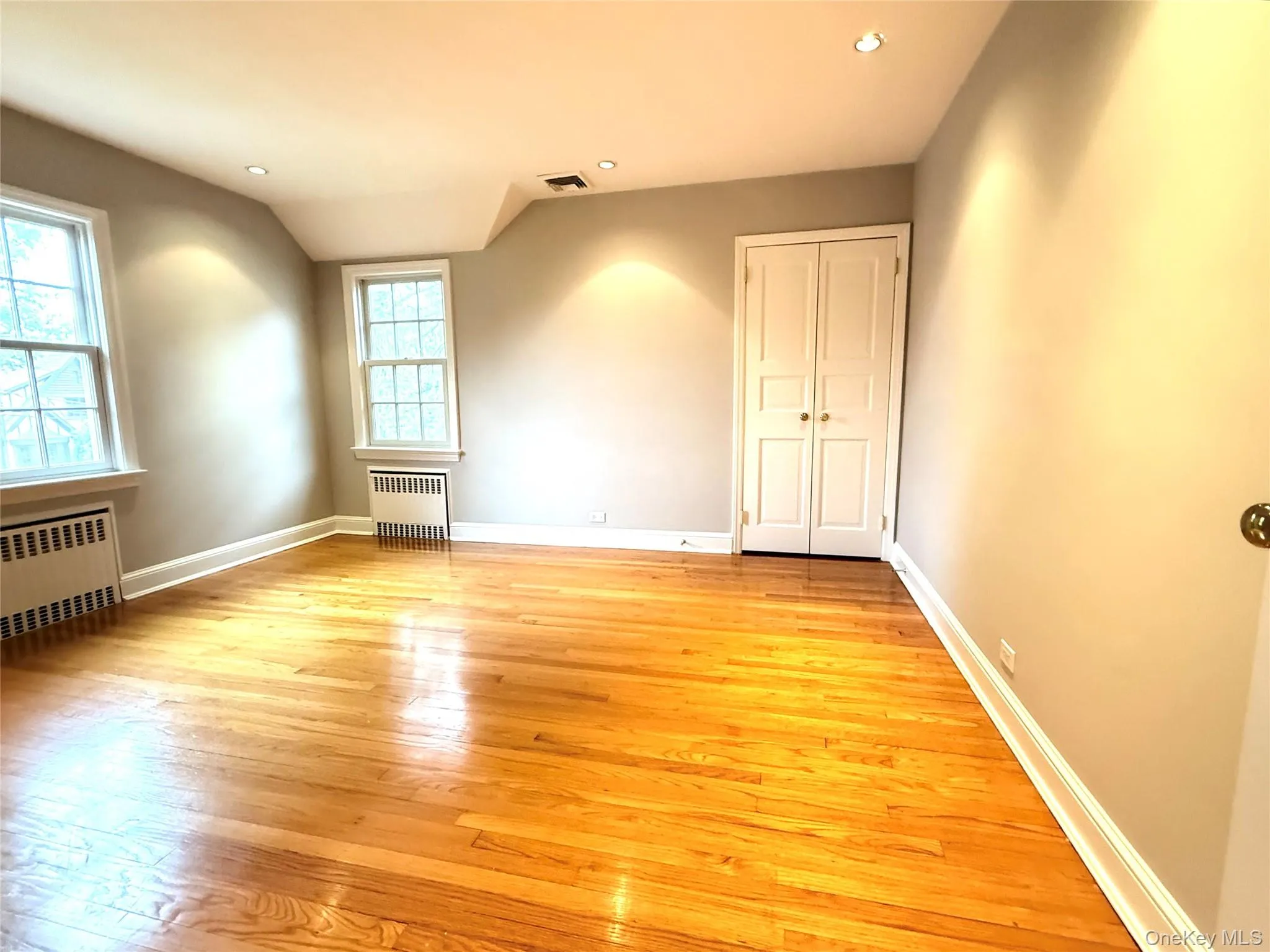 2 Saint Marks Place, Huntington, NY, 4 Bedroom Bedrooms, 8 Room Rooms,3 BathroomBathrooms,Residential Lease,For Rent,Saint Marks,0,1046398 2 Saint Marks Place, Huntington, NY, 4 Bedroom Bedrooms, 8 Room Rooms,3 BathroomBathrooms,Residential Lease,For Rent,Saint Marks,0,1046398