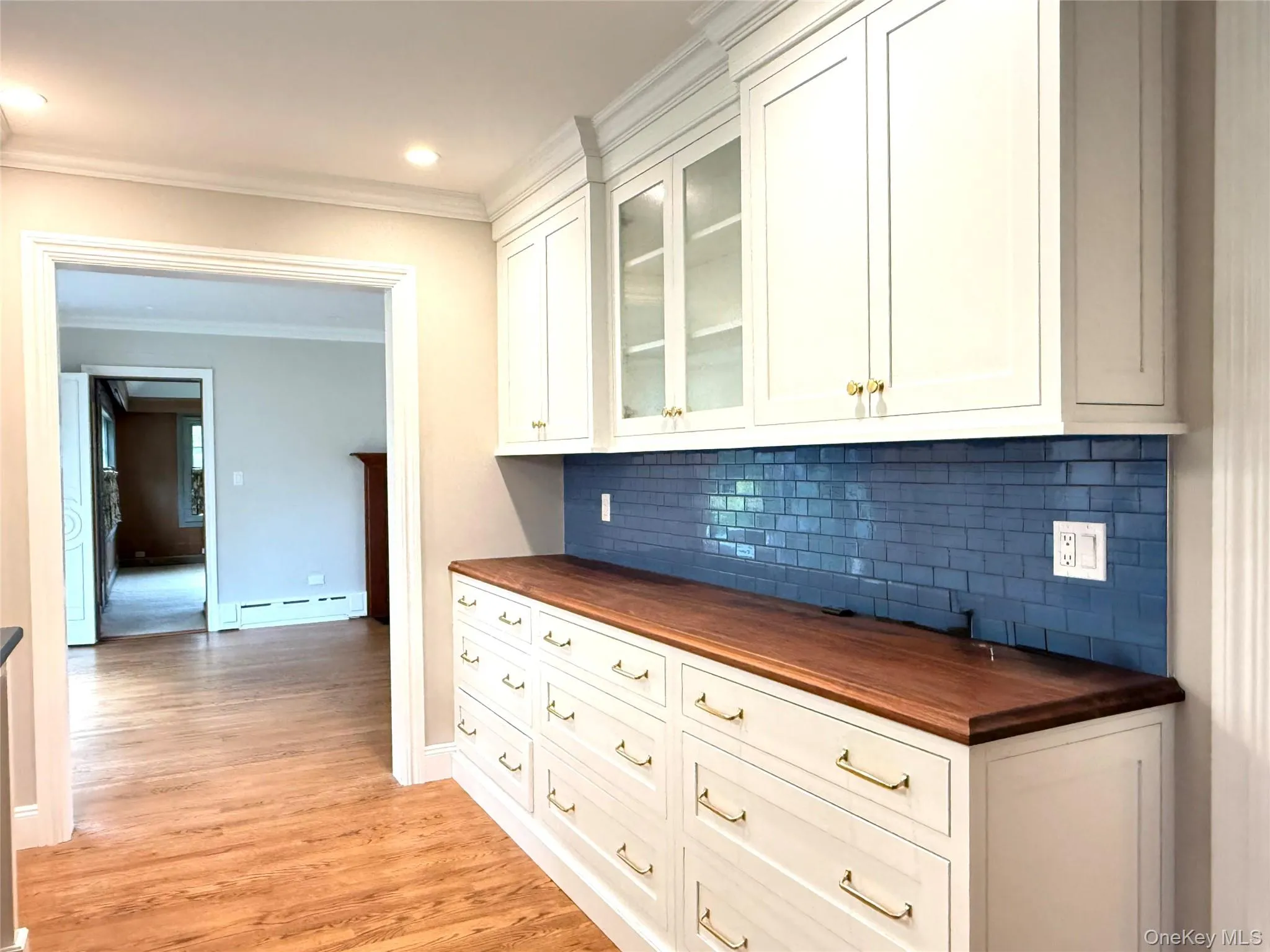 2 Saint Marks Place, Huntington, NY, 4 Bedroom Bedrooms, 8 Room Rooms,3 BathroomBathrooms,Residential Lease,For Rent,Saint Marks,0,1046398 2 Saint Marks Place, Huntington, NY, 4 Bedroom Bedrooms, 8 Room Rooms,3 BathroomBathrooms,Residential Lease,For Rent,Saint Marks,0,1046398