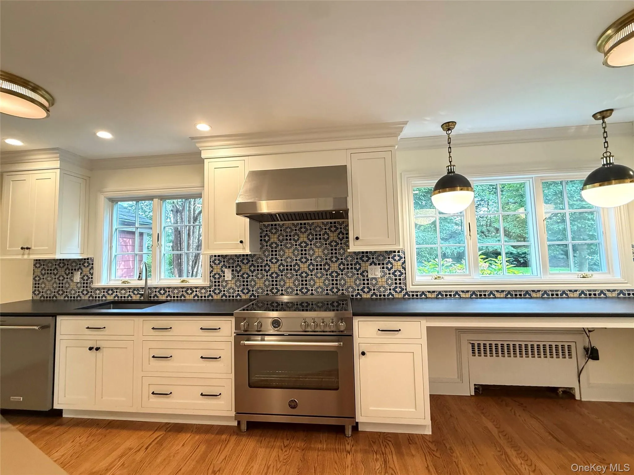 2 Saint Marks Place, Huntington, NY, 4 Bedroom Bedrooms, 8 Room Rooms,3 BathroomBathrooms,Residential Lease,For Rent,Saint Marks,0,1046398 2 Saint Marks Place, Huntington, NY, 4 Bedroom Bedrooms, 8 Room Rooms,3 BathroomBathrooms,Residential Lease,For Rent,Saint Marks,0,1046398