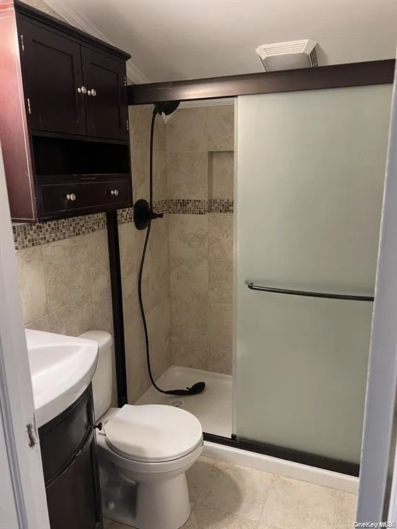 1227 Daffodil Lane, Hempstead, NY, 4 Bedrooms Bedrooms, 9 Rooms Rooms,3 BathroomsBathrooms,Residential Lease,For Rent,Daffodil,0,1046404 1227 Daffodil Lane, Hempstead, NY, 4 Bedrooms Bedrooms, 9 Rooms Rooms,3 BathroomsBathrooms,Residential Lease,For Rent,Daffodil,0,1046404