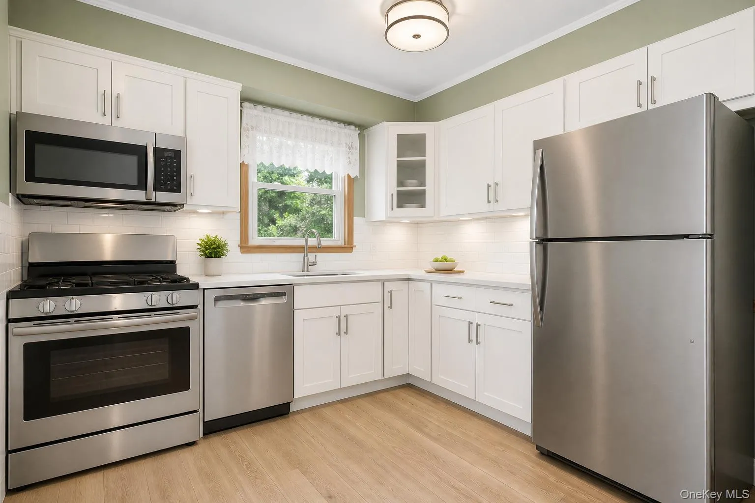 Virtually renovated & virtually staged Virtually renovated & virtually staged