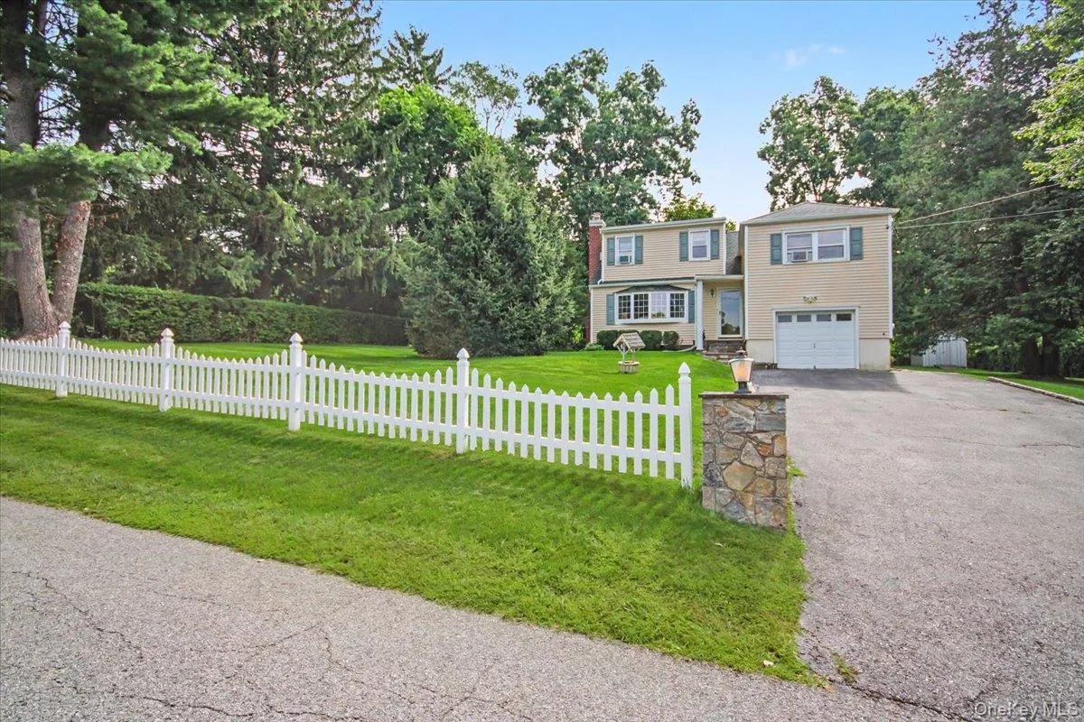 2978 Springhurst Court, Yorktown, NY, 4 Bedrooms Bedrooms, 7 Rooms Rooms,2 BathroomsBathrooms,Residential,For Rent,Springhurst,0,1046406 2978 Springhurst Court, Yorktown, NY, 4 Bedrooms Bedrooms, 7 Rooms Rooms,2 BathroomsBathrooms,Residential,For Rent,Springhurst,0,1046406