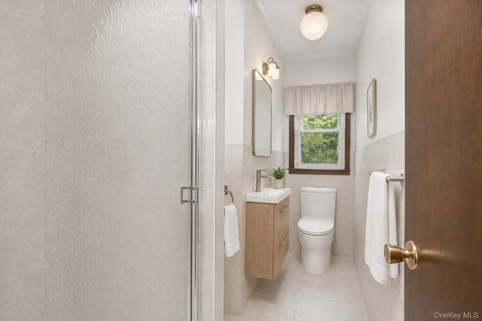 Virtually renovated & virtually staged Virtually renovated & virtually staged