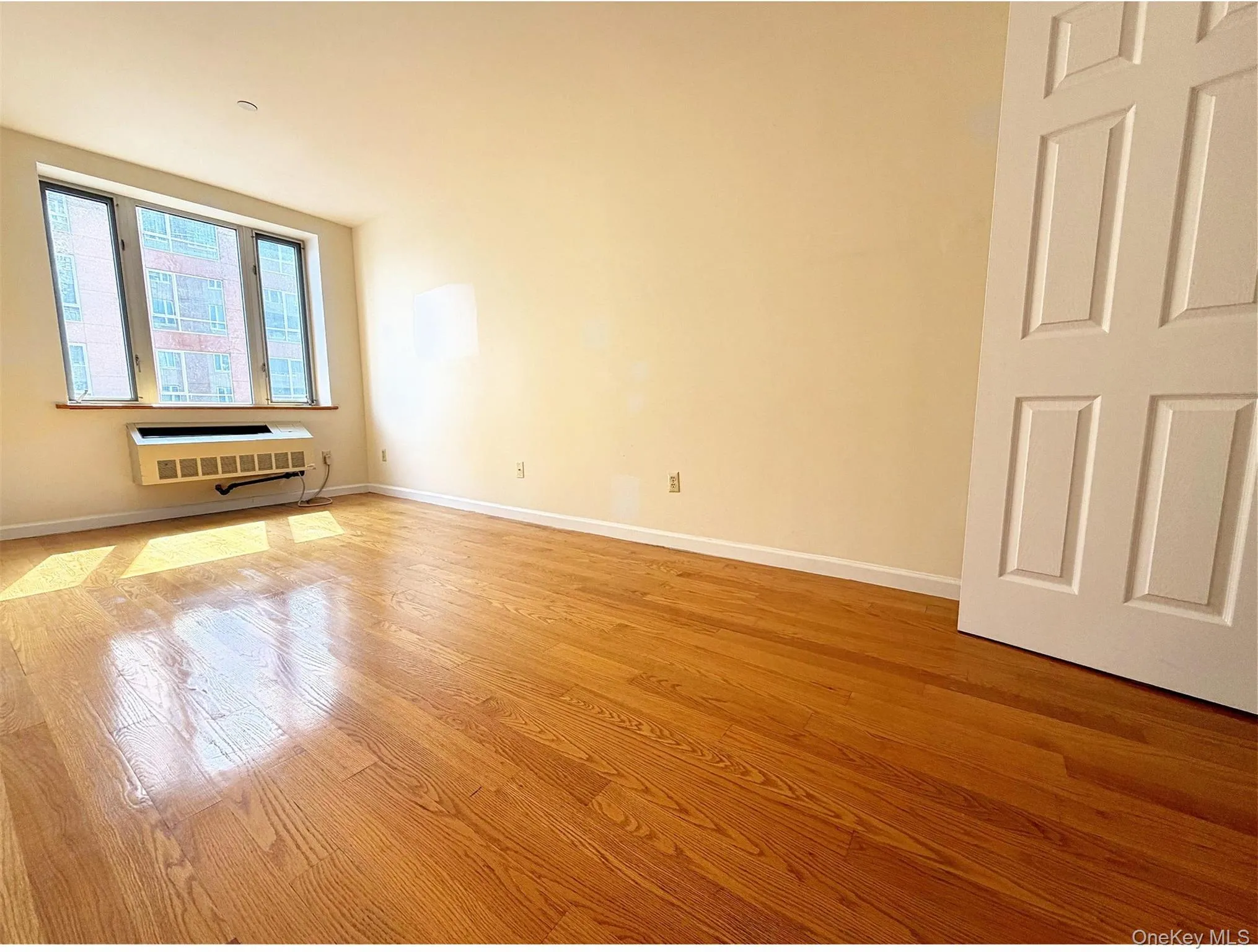 6314 Queens Boulevard, New York, NY, 1 Bedroom Bedrooms, 4 Rooms Rooms,1 BathroomBathrooms,Residential,For Rent,Queens,0,1046408 6314 Queens Boulevard, New York, NY, 1 Bedroom Bedrooms, 4 Rooms Rooms,1 BathroomBathrooms,Residential,For Rent,Queens,0,1046408