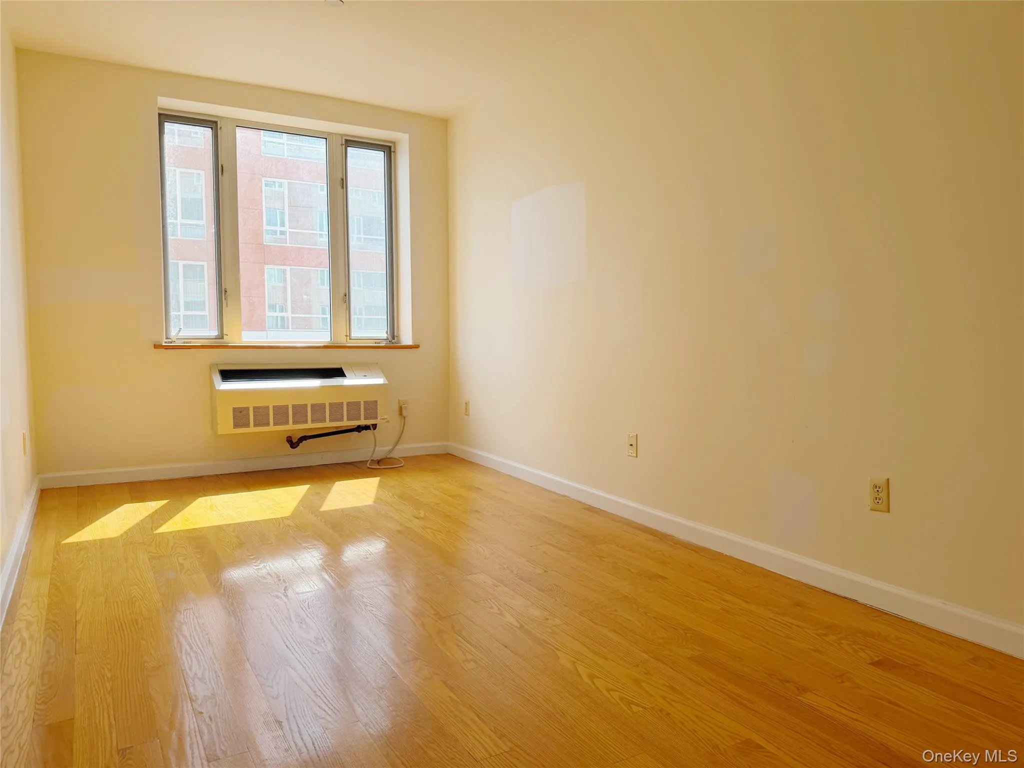 6314 Queens Boulevard, New York, NY, 1 Bedroom Bedrooms, 4 Rooms Rooms,1 BathroomBathrooms,Residential,For Rent,Queens,0,1046408 6314 Queens Boulevard, New York, NY, 1 Bedroom Bedrooms, 4 Rooms Rooms,1 BathroomBathrooms,Residential,For Rent,Queens,0,1046408