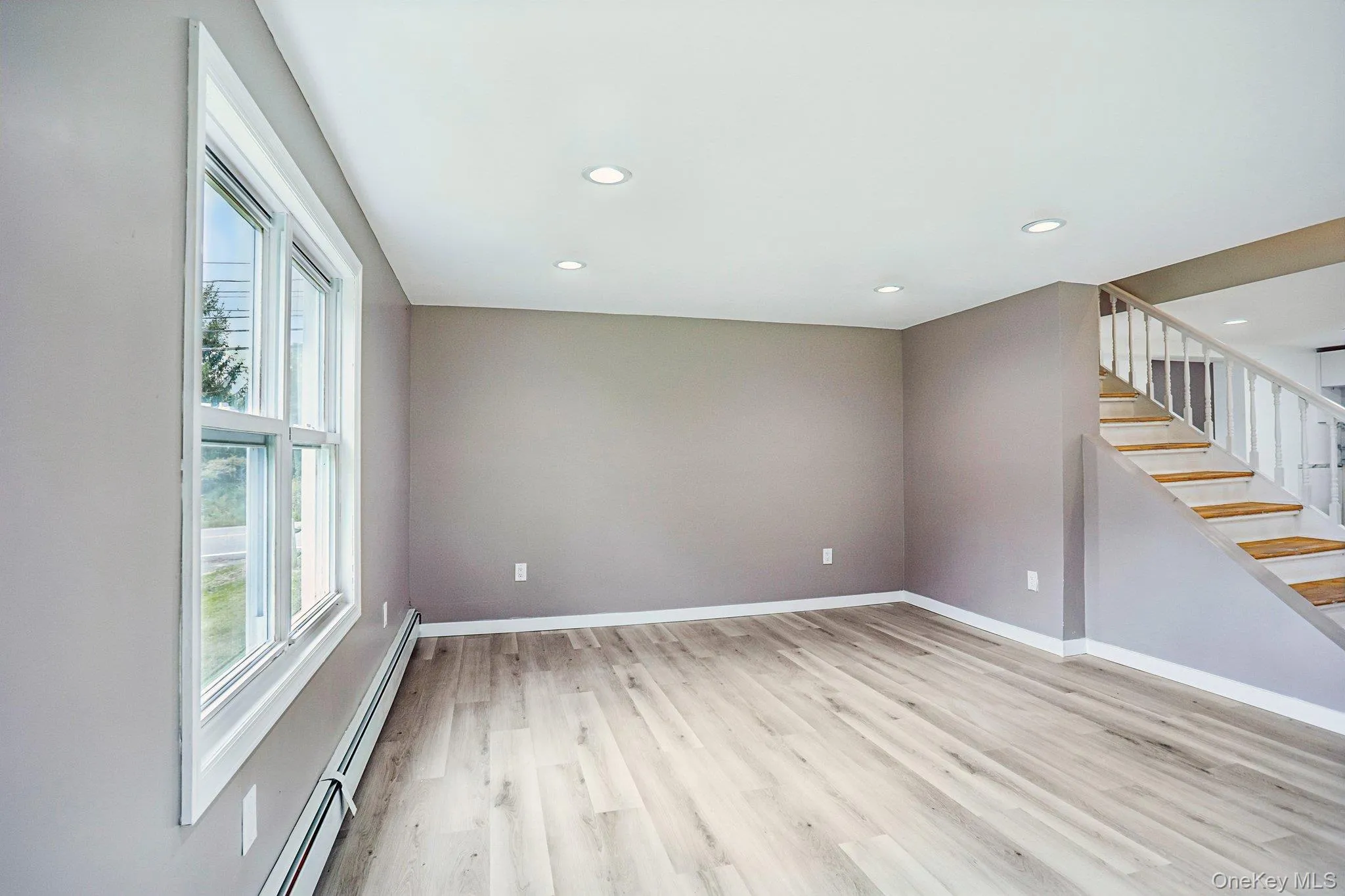 132 Ridge Road, Woodbury, NY, 3 Bedrooms Bedrooms, 6 Rooms Rooms,1 BathroomBathrooms,Residential,For Rent,Ridge,0,1046409 132 Ridge Road, Woodbury, NY, 3 Bedrooms Bedrooms, 6 Rooms Rooms,1 BathroomBathrooms,Residential,For Rent,Ridge,0,1046409