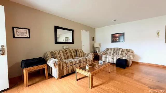 5 El Camino Court, Brookhaven, NY, 1 Bedroom Bedrooms, 3 Rooms Rooms,1 BathroomBathrooms,Residential,For Rent,El Camino,0,1046413 5 El Camino Court, Brookhaven, NY, 1 Bedroom Bedrooms, 3 Rooms Rooms,1 BathroomBathrooms,Residential,For Rent,El Camino,0,1046413