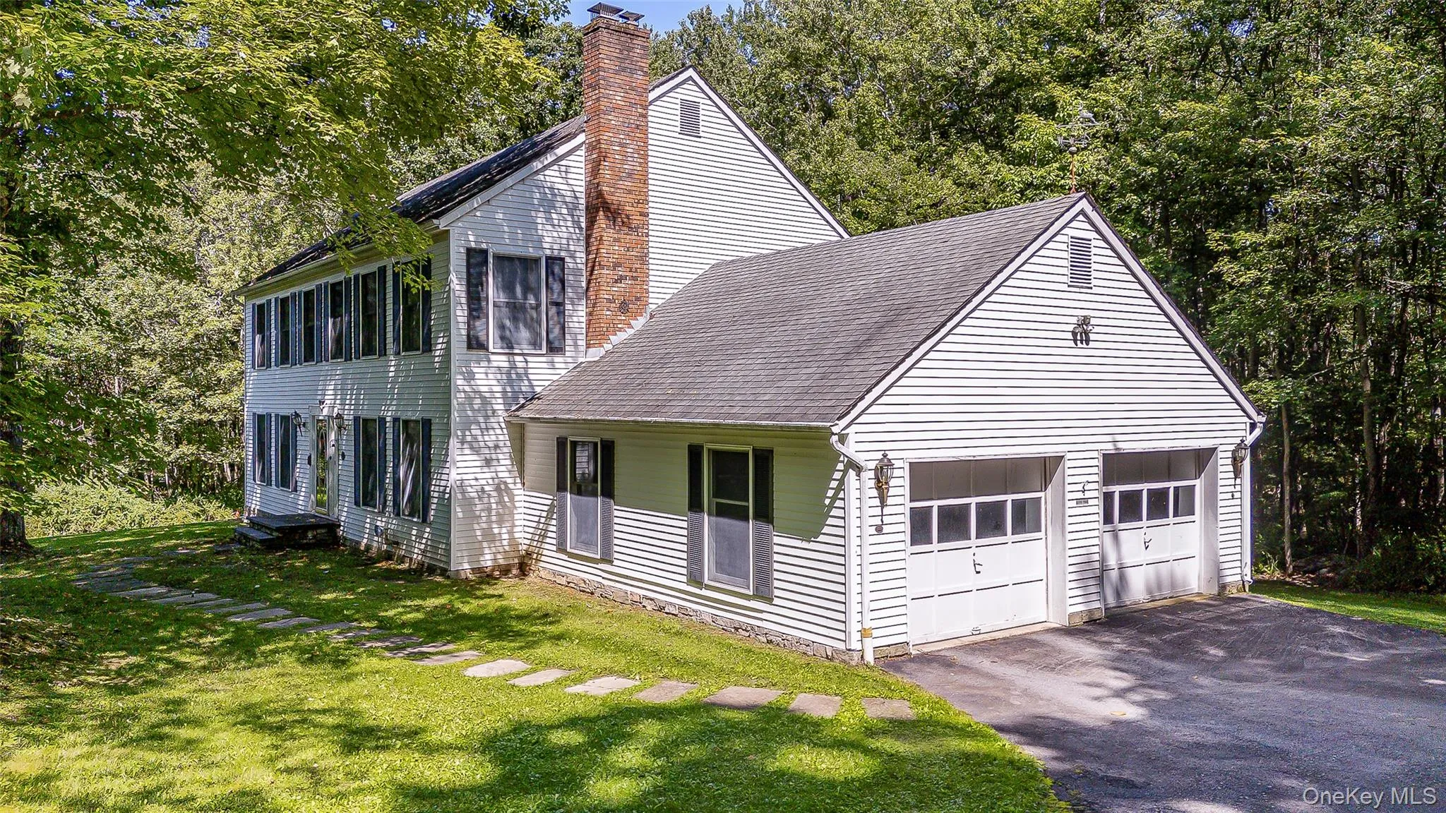 Custom built colonial home with 4+ bedrooms and room for everyone. Custom built colonial home with 4+ bedrooms and room for everyone.