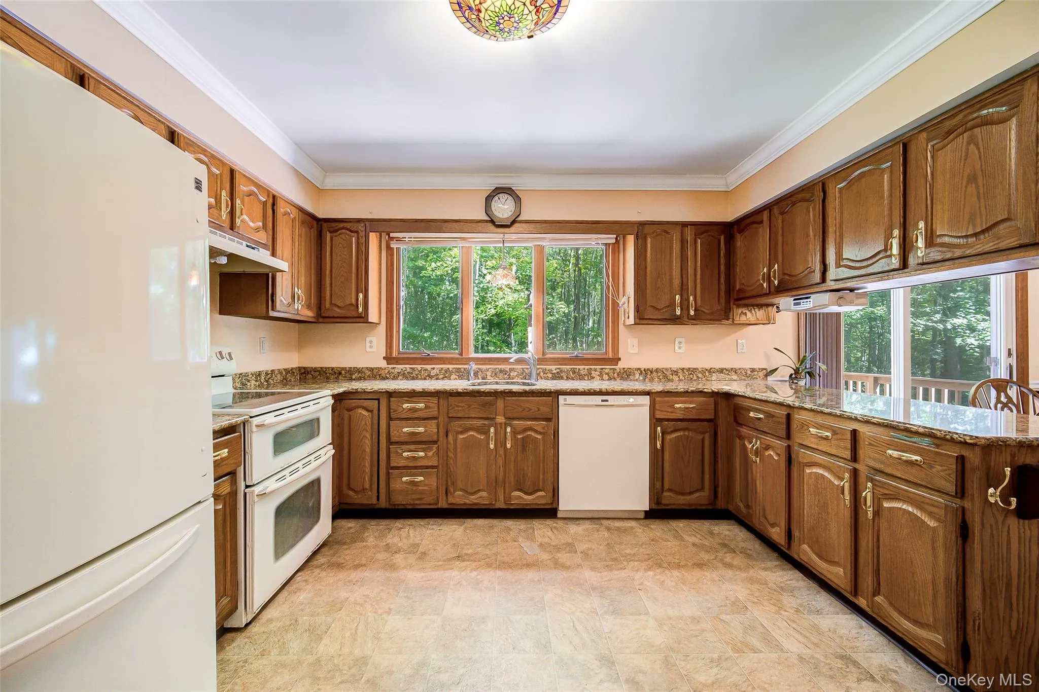 Plenty of cabinet space for storing all of your kitchen items Plenty of cabinet space for storing all of your kitchen items