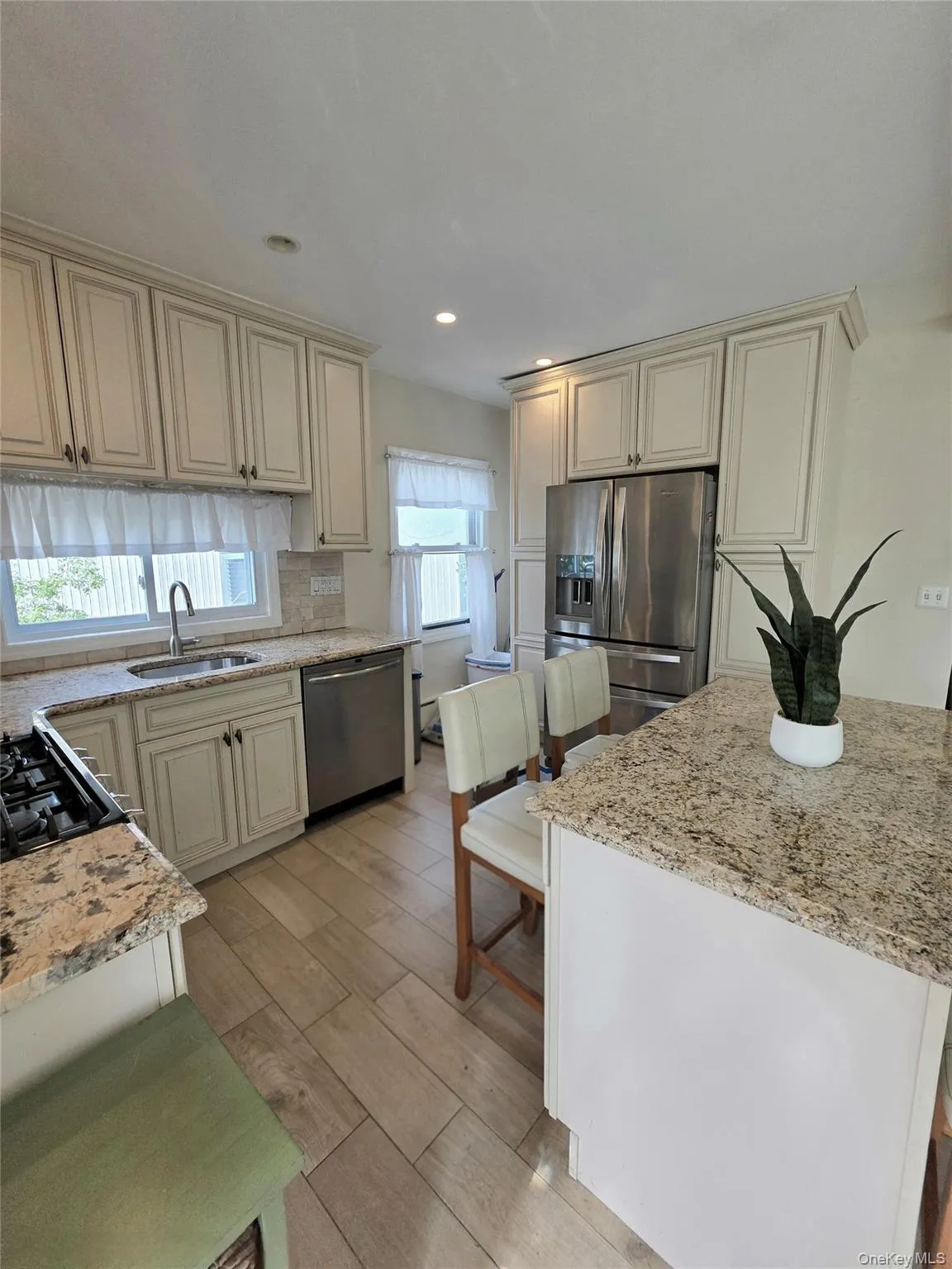 159-15 95th Street, New York, NY, 4 Bedrooms Bedrooms, 7 Rooms Rooms,1 BathroomBathrooms,Residential,For Rent,95th,0,1046423 159-15 95th Street, New York, NY, 4 Bedrooms Bedrooms, 7 Rooms Rooms,1 BathroomBathrooms,Residential,For Rent,95th,0,1046423