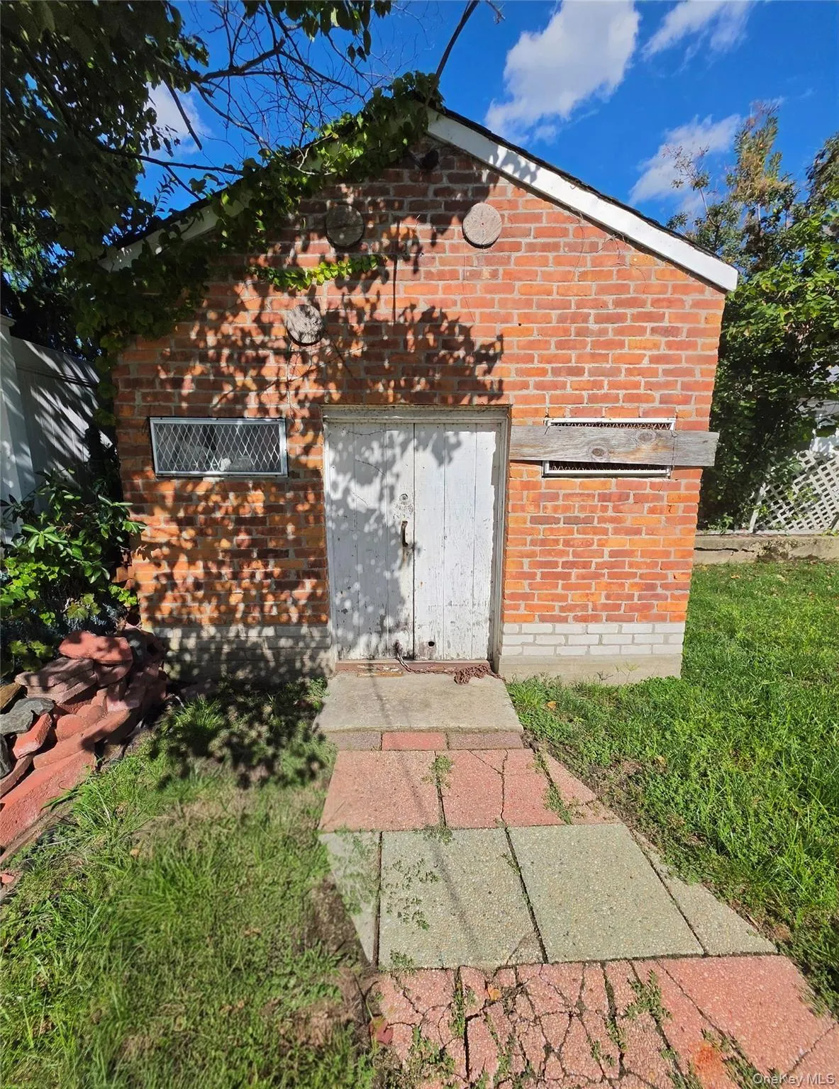 159-15 95th Street, New York, NY, 4 Bedrooms Bedrooms, 7 Rooms Rooms,1 BathroomBathrooms,Residential,For Rent,95th,0,1046423 159-15 95th Street, New York, NY, 4 Bedrooms Bedrooms, 7 Rooms Rooms,1 BathroomBathrooms,Residential,For Rent,95th,0,1046423