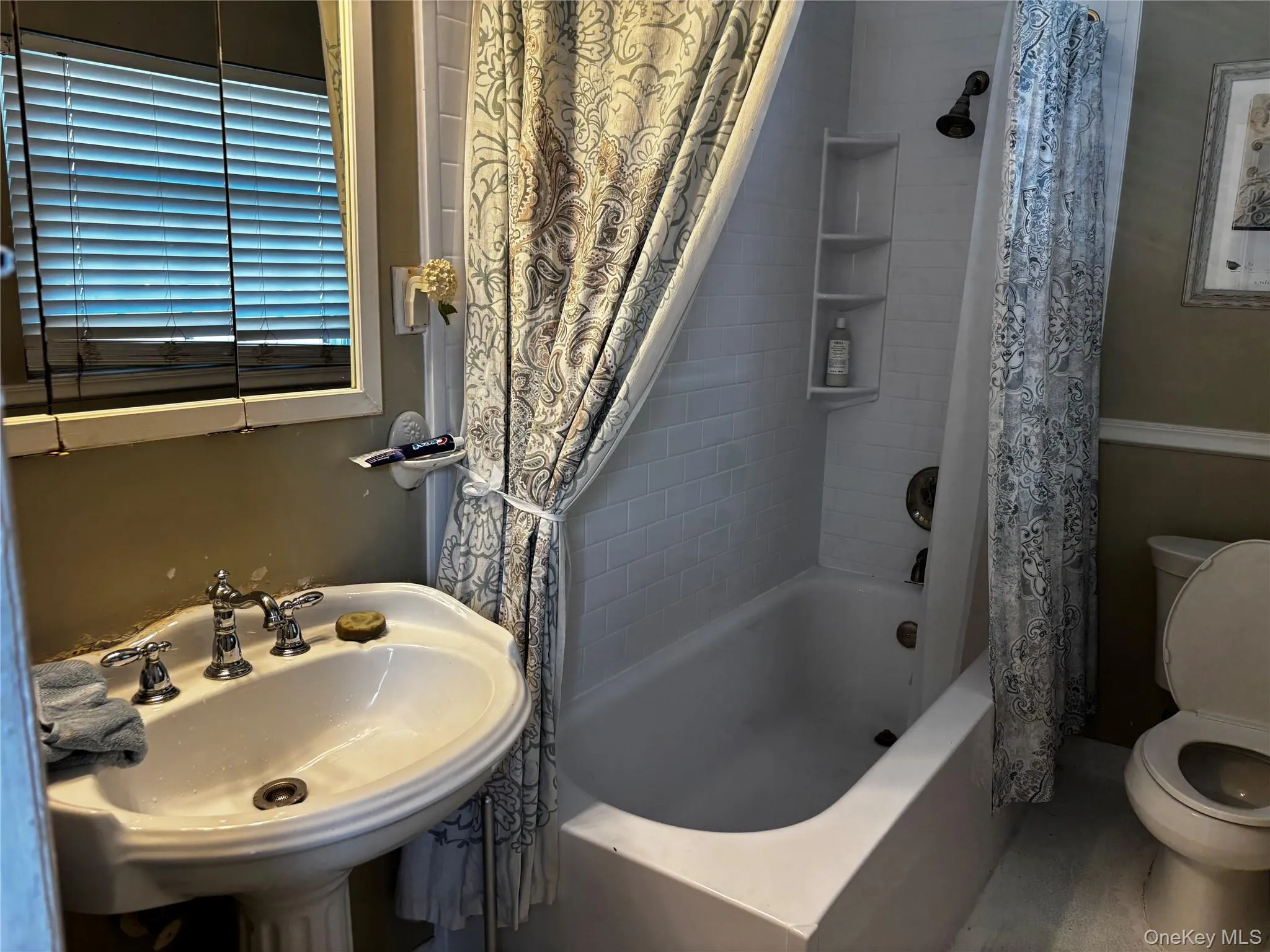Full Bath Full Bath