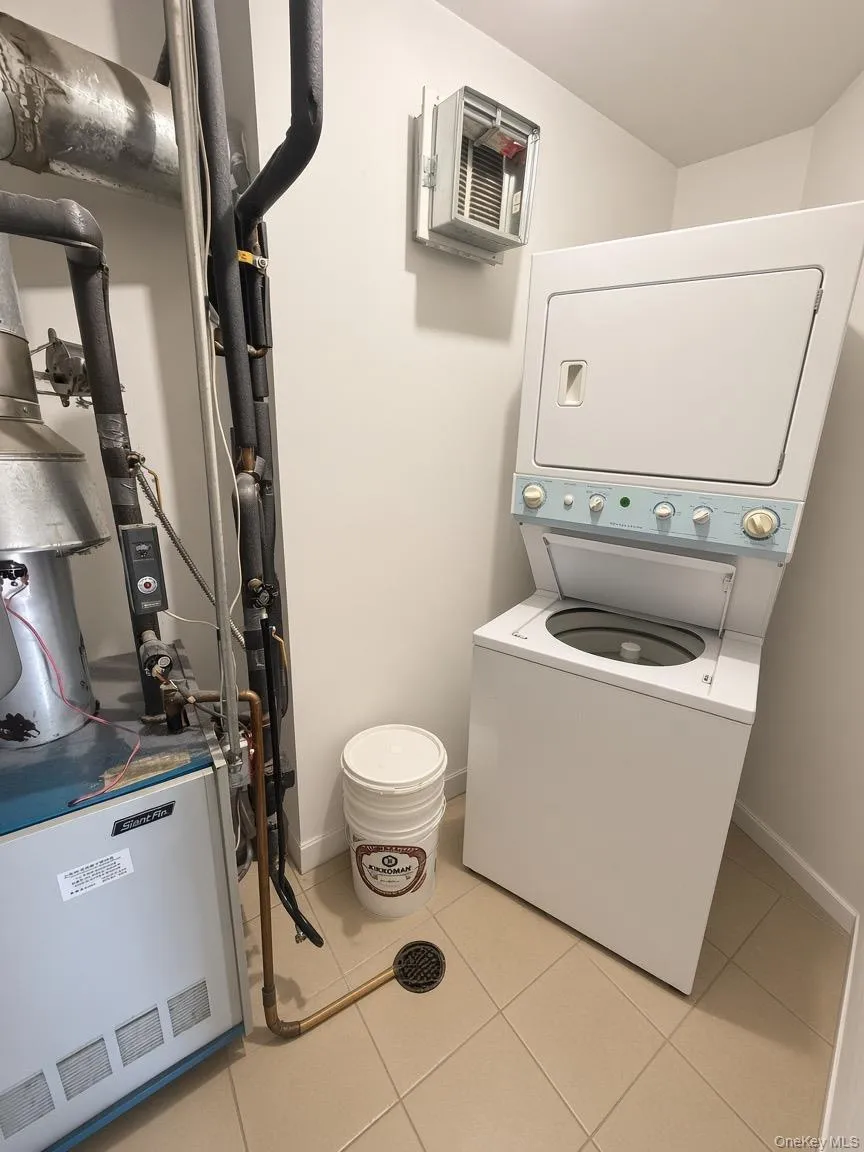 141-05 Cherry Avenue, New York, NY, 2 Bedrooms Bedrooms, 4 Rooms Rooms,2 BathroomsBathrooms,Residential,For Rent,Cherry,0,1046430 141-05 Cherry Avenue, New York, NY, 2 Bedrooms Bedrooms, 4 Rooms Rooms,2 BathroomsBathrooms,Residential,For Rent,Cherry,0,1046430