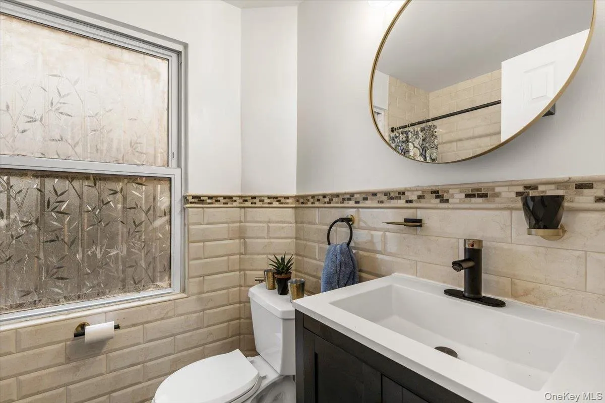 2516 Glebe Avenue, New York, NY, 3 Bedrooms Bedrooms, 6 Rooms Rooms,2 BathroomsBathrooms,Residential,For Rent,Glebe,0,1046433 2516 Glebe Avenue, New York, NY, 3 Bedrooms Bedrooms, 6 Rooms Rooms,2 BathroomsBathrooms,Residential,For Rent,Glebe,0,1046433