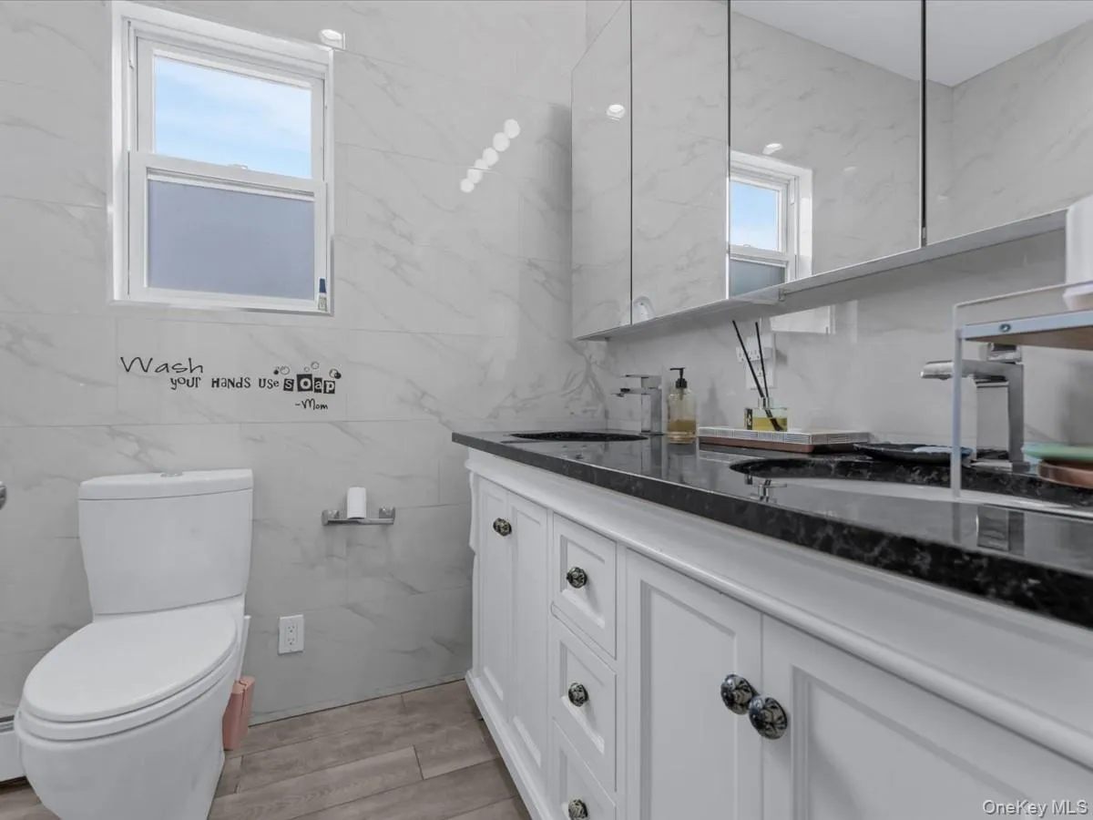 252-15 82nd Avenue, New York, NY, 4 Bedrooms Bedrooms, 7 Rooms Rooms,4 BathroomsBathrooms,Residential,For Rent,82nd,0,1046435 252-15 82nd Avenue, New York, NY, 4 Bedrooms Bedrooms, 7 Rooms Rooms,4 BathroomsBathrooms,Residential,For Rent,82nd,0,1046435