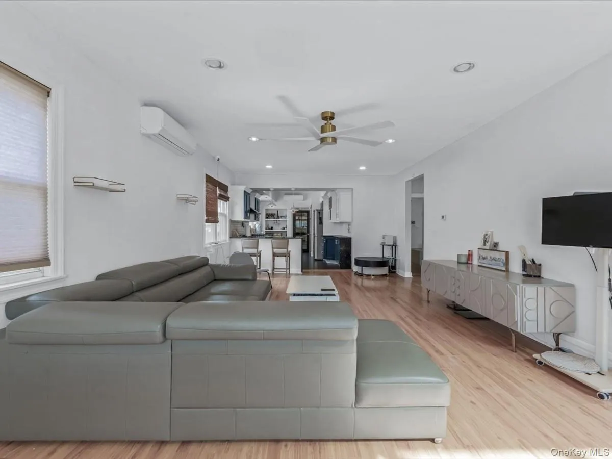 252-15 82nd Avenue, New York, NY, 4 Bedrooms Bedrooms, 7 Rooms Rooms,4 BathroomsBathrooms,Residential,For Rent,82nd,0,1046435 252-15 82nd Avenue, New York, NY, 4 Bedrooms Bedrooms, 7 Rooms Rooms,4 BathroomsBathrooms,Residential,For Rent,82nd,0,1046435