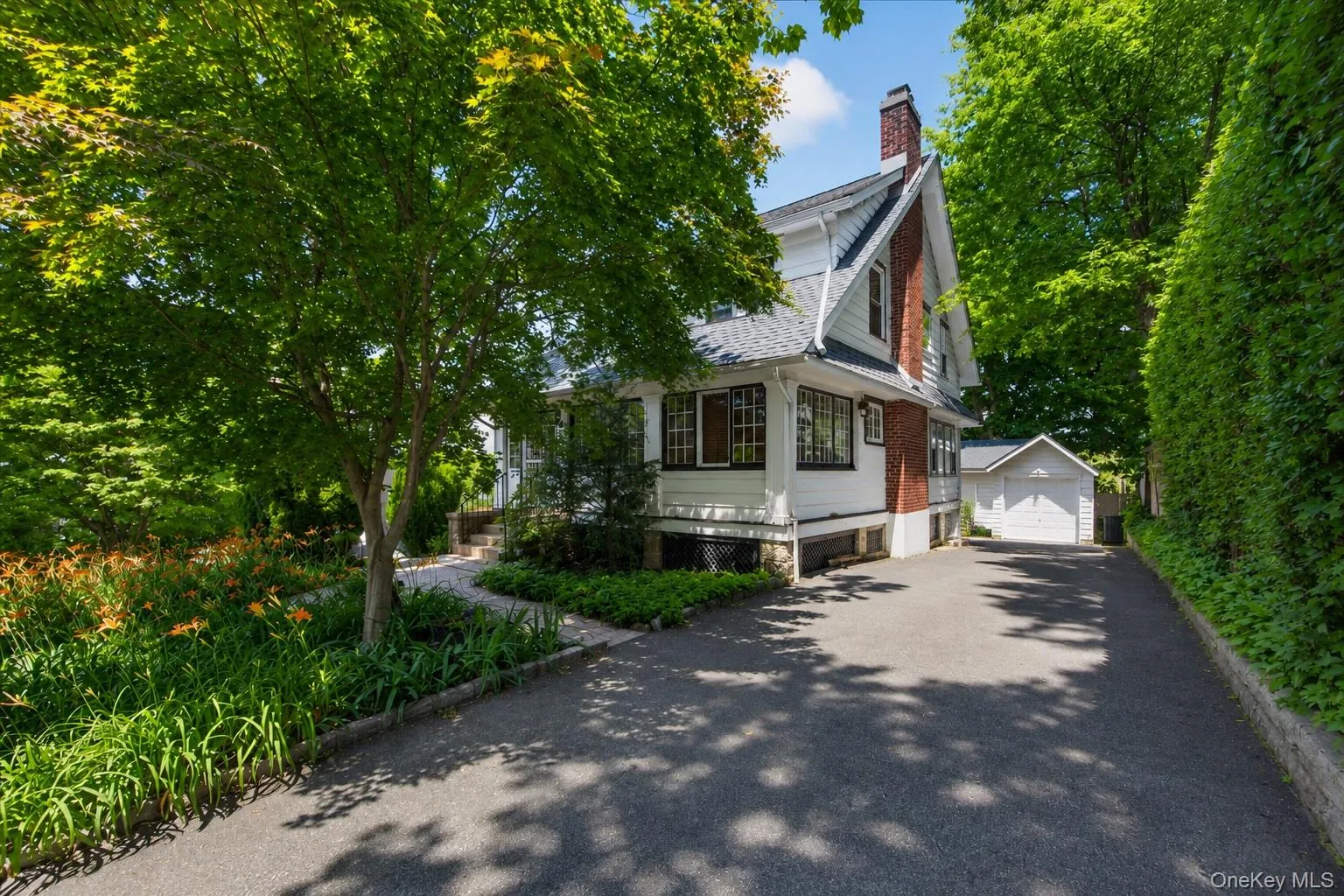 77 Irving Place, New Rochelle, NY, 3 Bedrooms Bedrooms, 7 Rooms Rooms,2 BathroomsBathrooms,Residential,For Rent,Irving,0,1046437 77 Irving Place, New Rochelle, NY, 3 Bedrooms Bedrooms, 7 Rooms Rooms,2 BathroomsBathrooms,Residential,For Rent,Irving,0,1046437