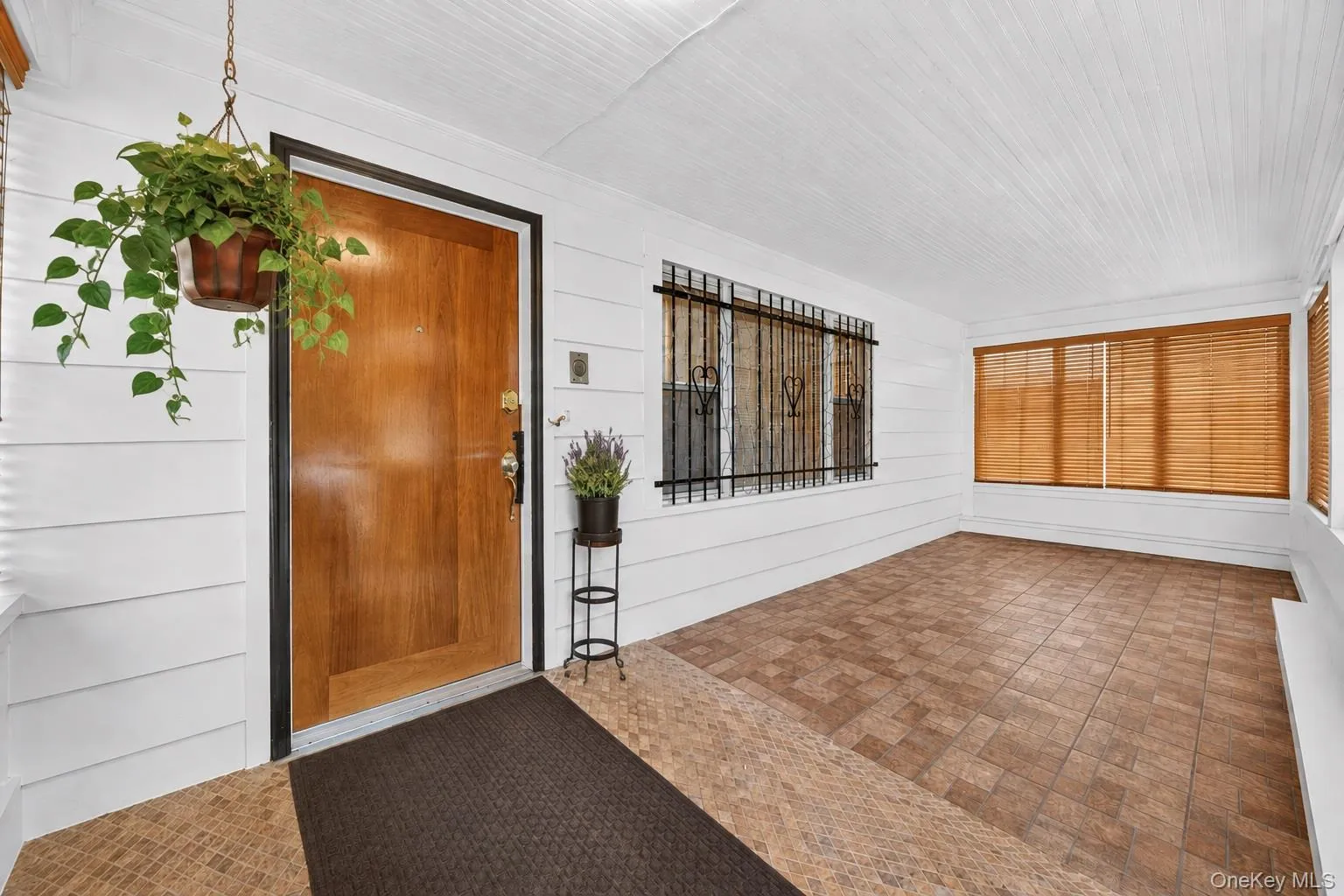 77 Irving Place, New Rochelle, NY, 3 Bedrooms Bedrooms, 7 Rooms Rooms,2 BathroomsBathrooms,Residential,For Rent,Irving,0,1046437 77 Irving Place, New Rochelle, NY, 3 Bedrooms Bedrooms, 7 Rooms Rooms,2 BathroomsBathrooms,Residential,For Rent,Irving,0,1046437