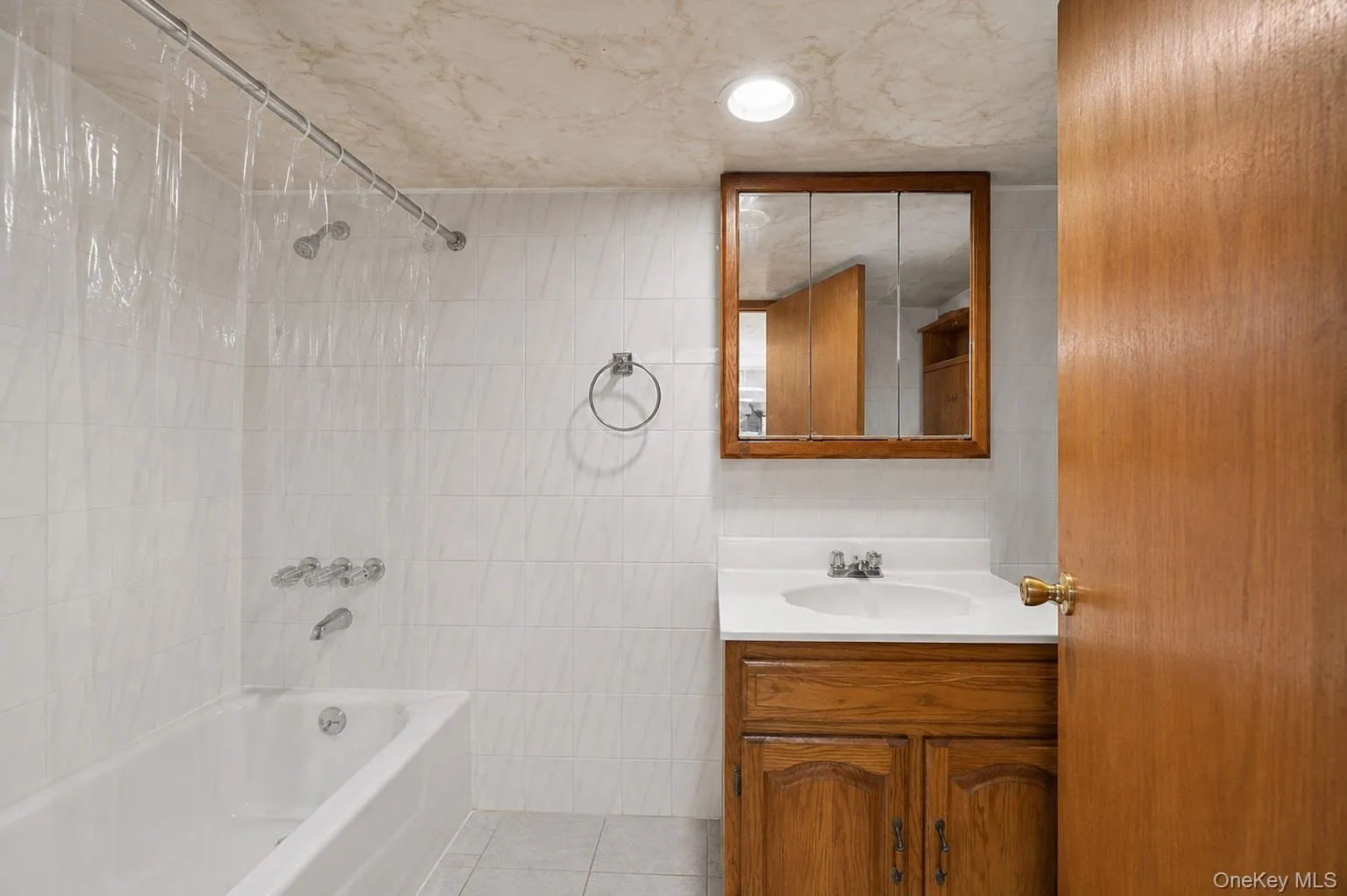 77 Irving Place, New Rochelle, NY, 3 Bedrooms Bedrooms, 7 Rooms Rooms,2 BathroomsBathrooms,Residential,For Rent,Irving,0,1046437 77 Irving Place, New Rochelle, NY, 3 Bedrooms Bedrooms, 7 Rooms Rooms,2 BathroomsBathrooms,Residential,For Rent,Irving,0,1046437