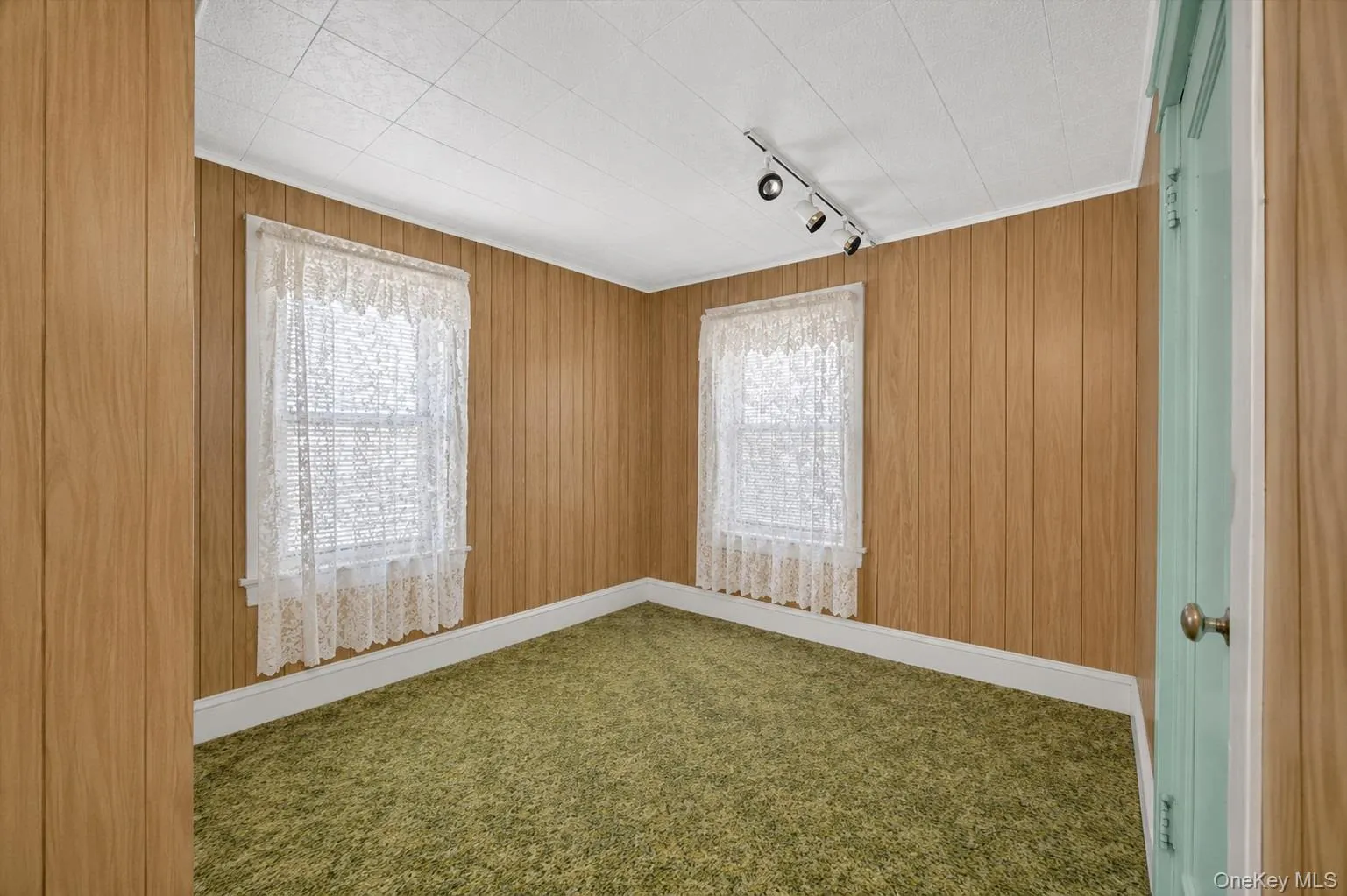 77 Irving Place, New Rochelle, NY, 3 Bedrooms Bedrooms, 7 Rooms Rooms,2 BathroomsBathrooms,Residential,For Rent,Irving,0,1046437 77 Irving Place, New Rochelle, NY, 3 Bedrooms Bedrooms, 7 Rooms Rooms,2 BathroomsBathrooms,Residential,For Rent,Irving,0,1046437