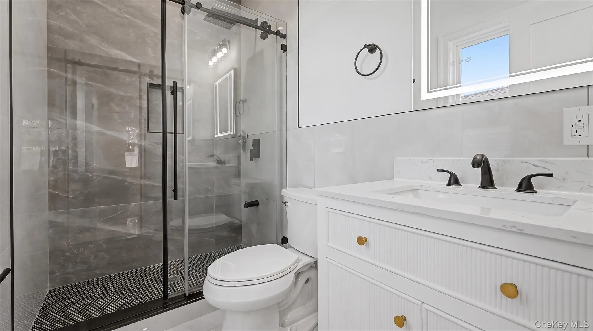 41 Chase Lane, Hempstead, NY, 5 Bedrooms Bedrooms, 12 Rooms Rooms,4 BathroomsBathrooms,Residential,For Rent,Chase,0,1046438 41 Chase Lane, Hempstead, NY, 5 Bedrooms Bedrooms, 12 Rooms Rooms,4 BathroomsBathrooms,Residential,For Rent,Chase,0,1046438