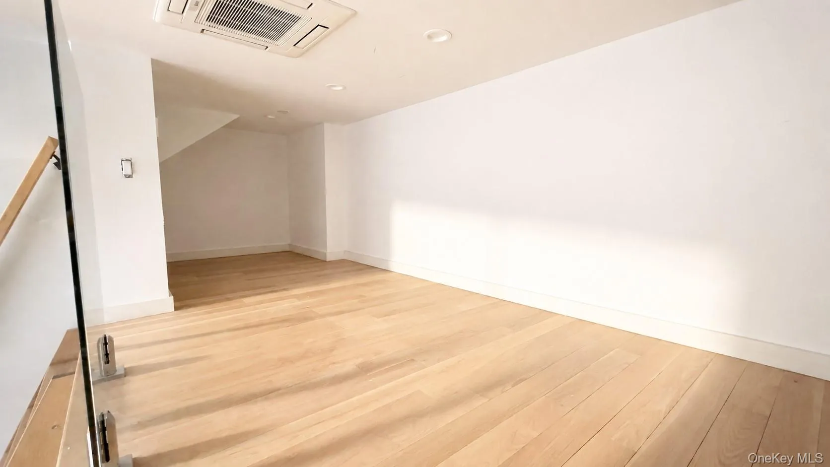 138 Huron Street, New York, NY, 1 Room Rooms,1 BathroomBathrooms,Residential Lease,For Rent,Huron,0,1046441 138 Huron Street, New York, NY, 1 Room Rooms,1 BathroomBathrooms,Residential Lease,For Rent,Huron,0,1046441
