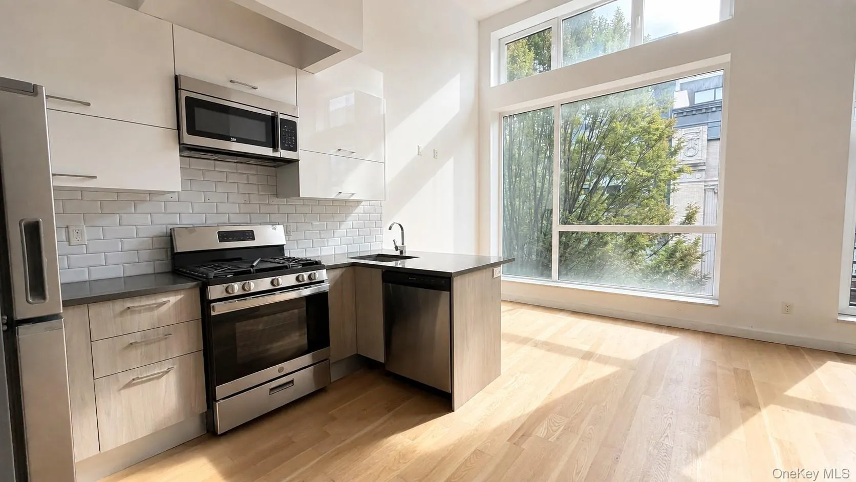 138 Huron Street, New York, NY, 1 Room Rooms,1 BathroomBathrooms,Residential Lease,For Rent,Huron,0,1046441 138 Huron Street, New York, NY, 1 Room Rooms,1 BathroomBathrooms,Residential Lease,For Rent,Huron,0,1046441