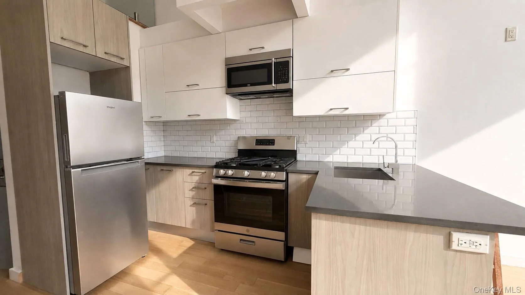 138 Huron Street, New York, NY, 1 Room Rooms,1 BathroomBathrooms,Residential Lease,For Rent,Huron,0,1046441 138 Huron Street, New York, NY, 1 Room Rooms,1 BathroomBathrooms,Residential Lease,For Rent,Huron,0,1046441