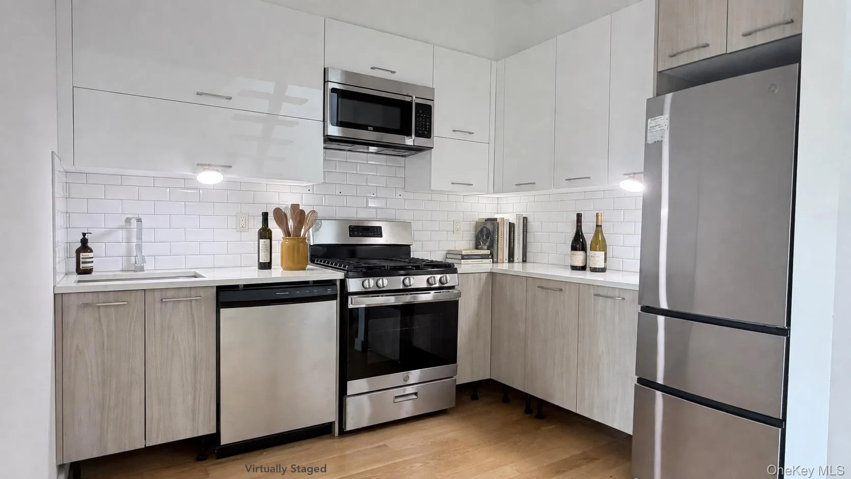 138 Huron Street, New York, NY, 2 Bedroom Bedrooms, 4 Room Rooms,1 BathroomBathrooms,Residential Lease,For Rent,Huron,0,1046443 138 Huron Street, New York, NY, 2 Bedroom Bedrooms, 4 Room Rooms,1 BathroomBathrooms,Residential Lease,For Rent,Huron,0,1046443