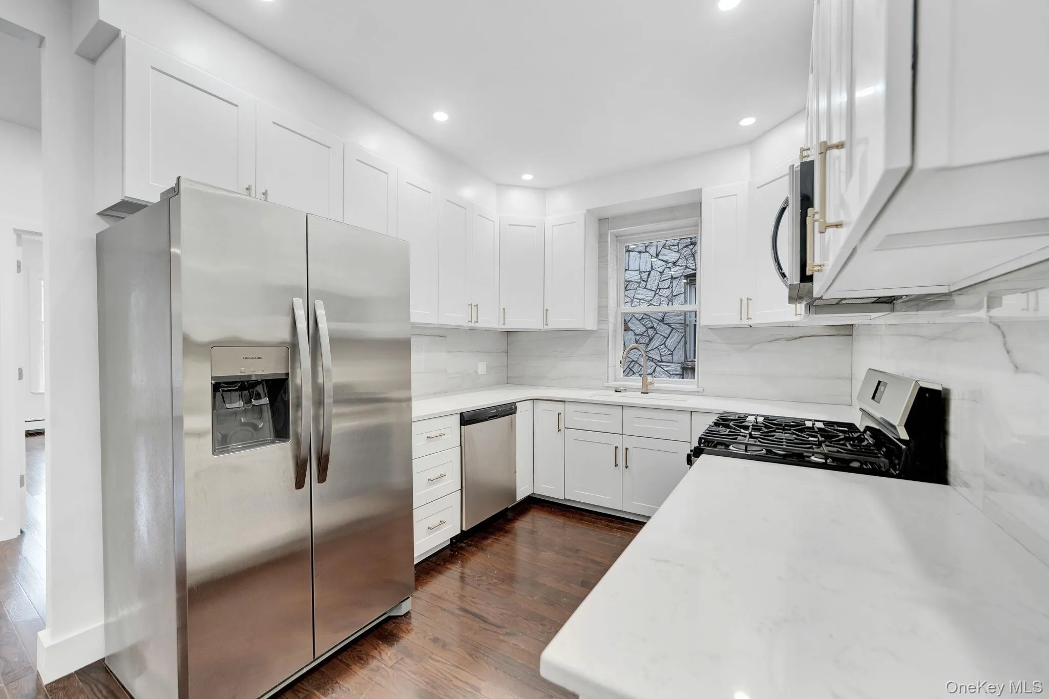 251 E 46th Street, New York, NY, 3 Bedrooms Bedrooms, 5 Rooms Rooms,1 BathroomBathrooms,Residential Lease,For Rent,E 46th,0,1046444 251 E 46th Street, New York, NY, 3 Bedrooms Bedrooms, 5 Rooms Rooms,1 BathroomBathrooms,Residential Lease,For Rent,E 46th,0,1046444