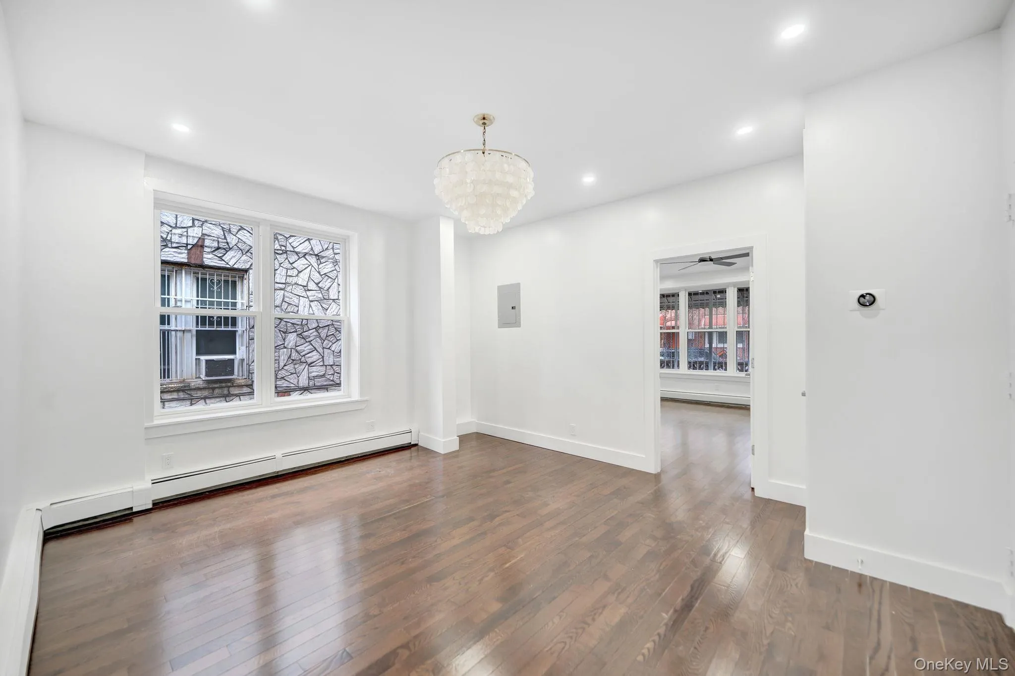 251 E 46th Street, New York, NY, 3 Bedrooms Bedrooms, 5 Rooms Rooms,1 BathroomBathrooms,Residential Lease,For Rent,E 46th,0,1046444 251 E 46th Street, New York, NY, 3 Bedrooms Bedrooms, 5 Rooms Rooms,1 BathroomBathrooms,Residential Lease,For Rent,E 46th,0,1046444