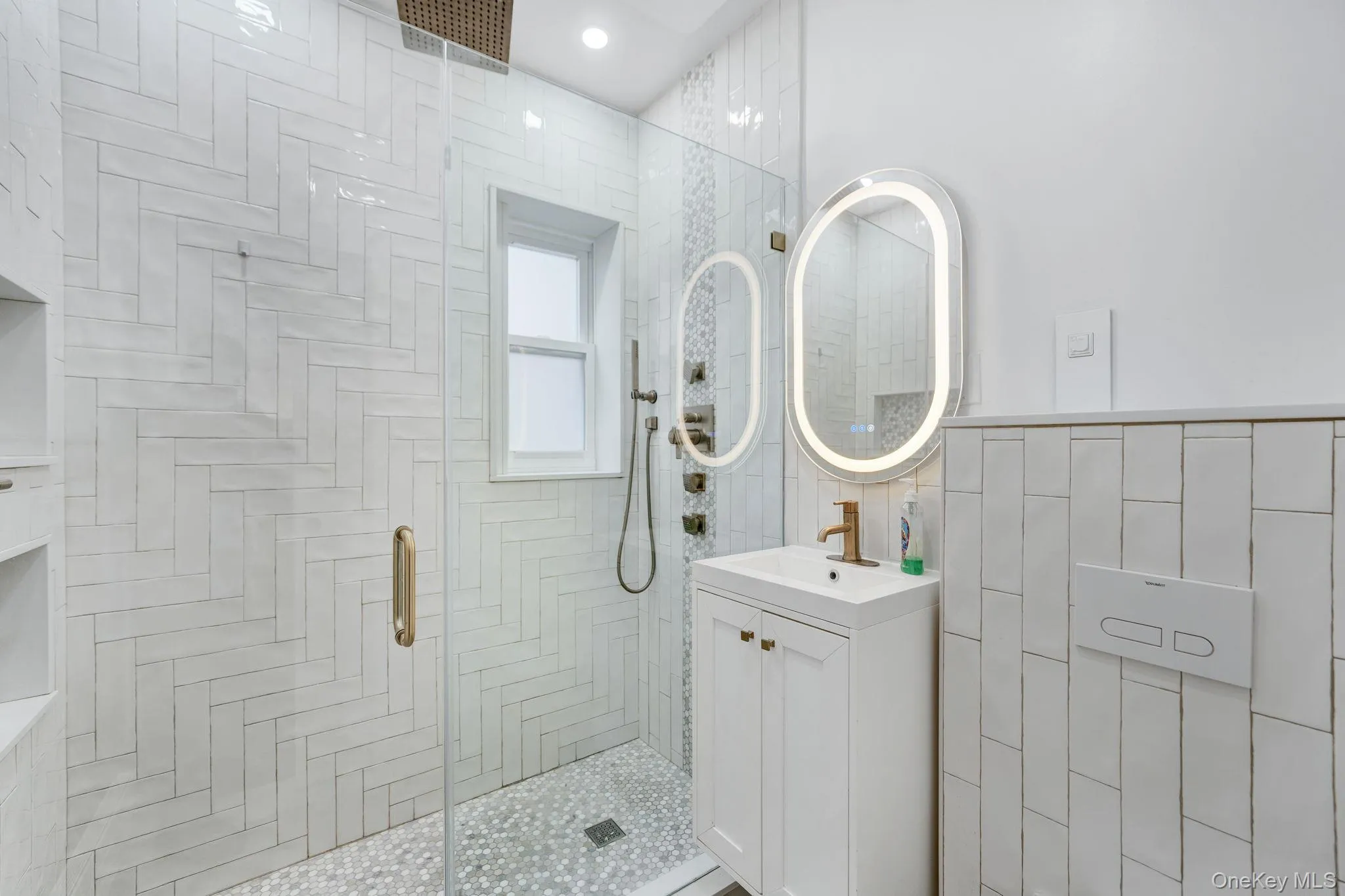 251 E 46th Street, New York, NY, 3 Bedrooms Bedrooms, 5 Rooms Rooms,1 BathroomBathrooms,Residential Lease,For Rent,E 46th,0,1046444 251 E 46th Street, New York, NY, 3 Bedrooms Bedrooms, 5 Rooms Rooms,1 BathroomBathrooms,Residential Lease,For Rent,E 46th,0,1046444