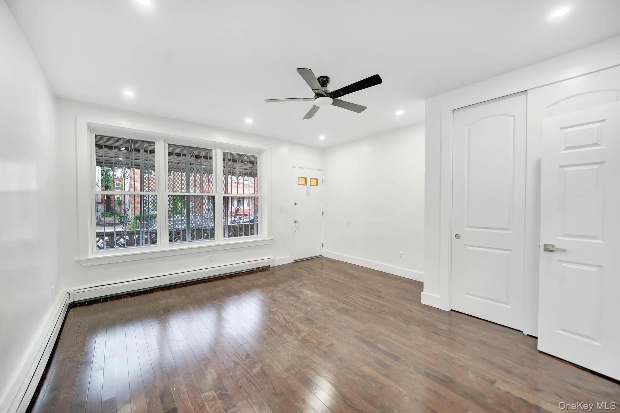 251 E 46th Street, New York, NY, 3 Bedrooms Bedrooms, 5 Rooms Rooms,1 BathroomBathrooms,Residential Lease,For Rent,E 46th,0,1046444 251 E 46th Street, New York, NY, 3 Bedrooms Bedrooms, 5 Rooms Rooms,1 BathroomBathrooms,Residential Lease,For Rent,E 46th,0,1046444