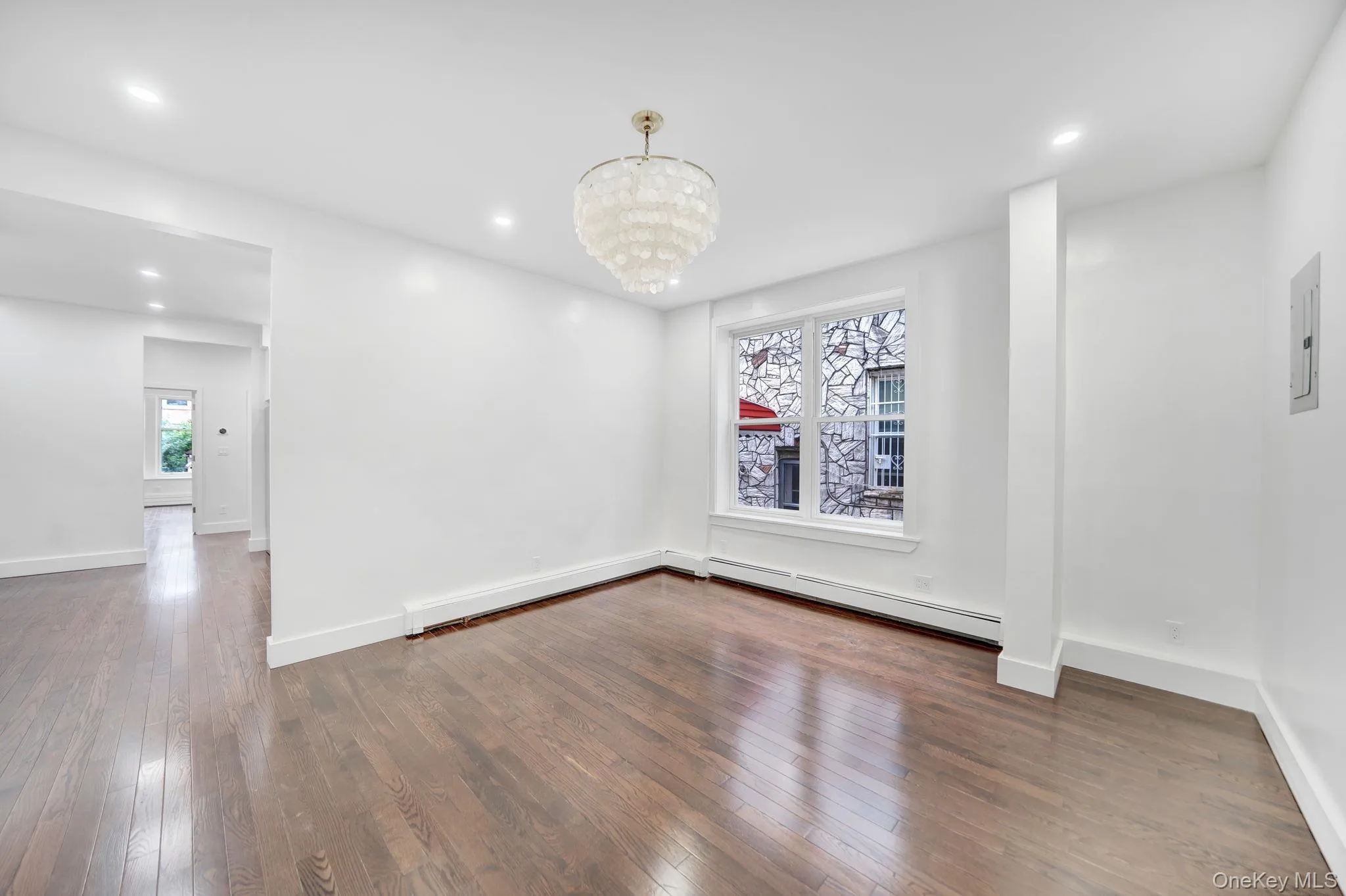 251 E 46th Street, New York, NY, 3 Bedrooms Bedrooms, 5 Rooms Rooms,1 BathroomBathrooms,Residential Lease,For Rent,E 46th,0,1046444 251 E 46th Street, New York, NY, 3 Bedrooms Bedrooms, 5 Rooms Rooms,1 BathroomBathrooms,Residential Lease,For Rent,E 46th,0,1046444