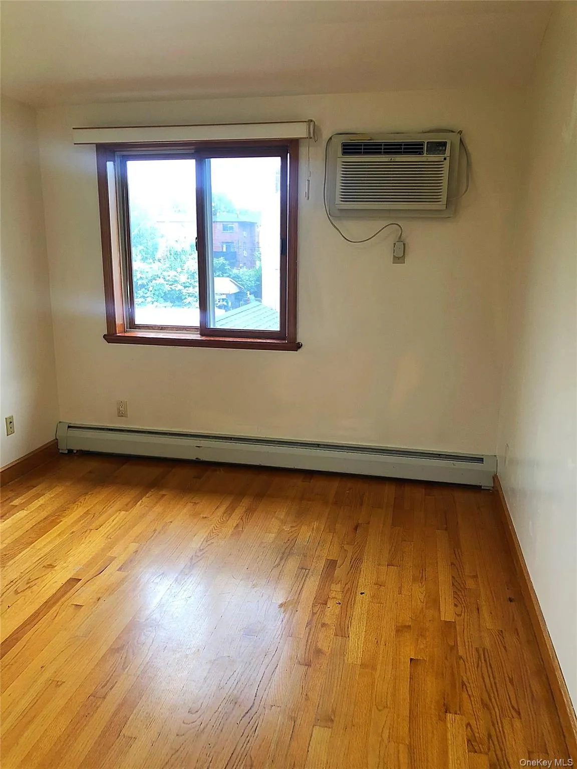 16446 77th Avenue, New York, NY, 3 Bedrooms Bedrooms, 6 Rooms Rooms,2 BathroomsBathrooms,Residential Lease,For Rent,77th,0,1046446 16446 77th Avenue, New York, NY, 3 Bedrooms Bedrooms, 6 Rooms Rooms,2 BathroomsBathrooms,Residential Lease,For Rent,77th,0,1046446
