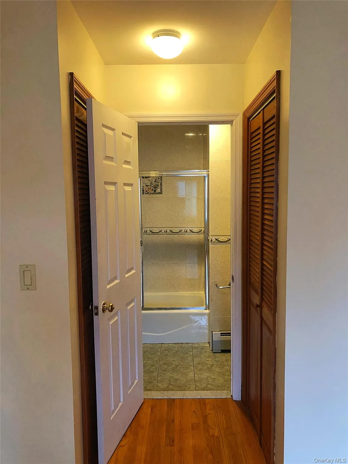 16446 77th Avenue, New York, NY, 3 Bedrooms Bedrooms, 6 Rooms Rooms,2 BathroomsBathrooms,Residential Lease,For Rent,77th,0,1046446 16446 77th Avenue, New York, NY, 3 Bedrooms Bedrooms, 6 Rooms Rooms,2 BathroomsBathrooms,Residential Lease,For Rent,77th,0,1046446